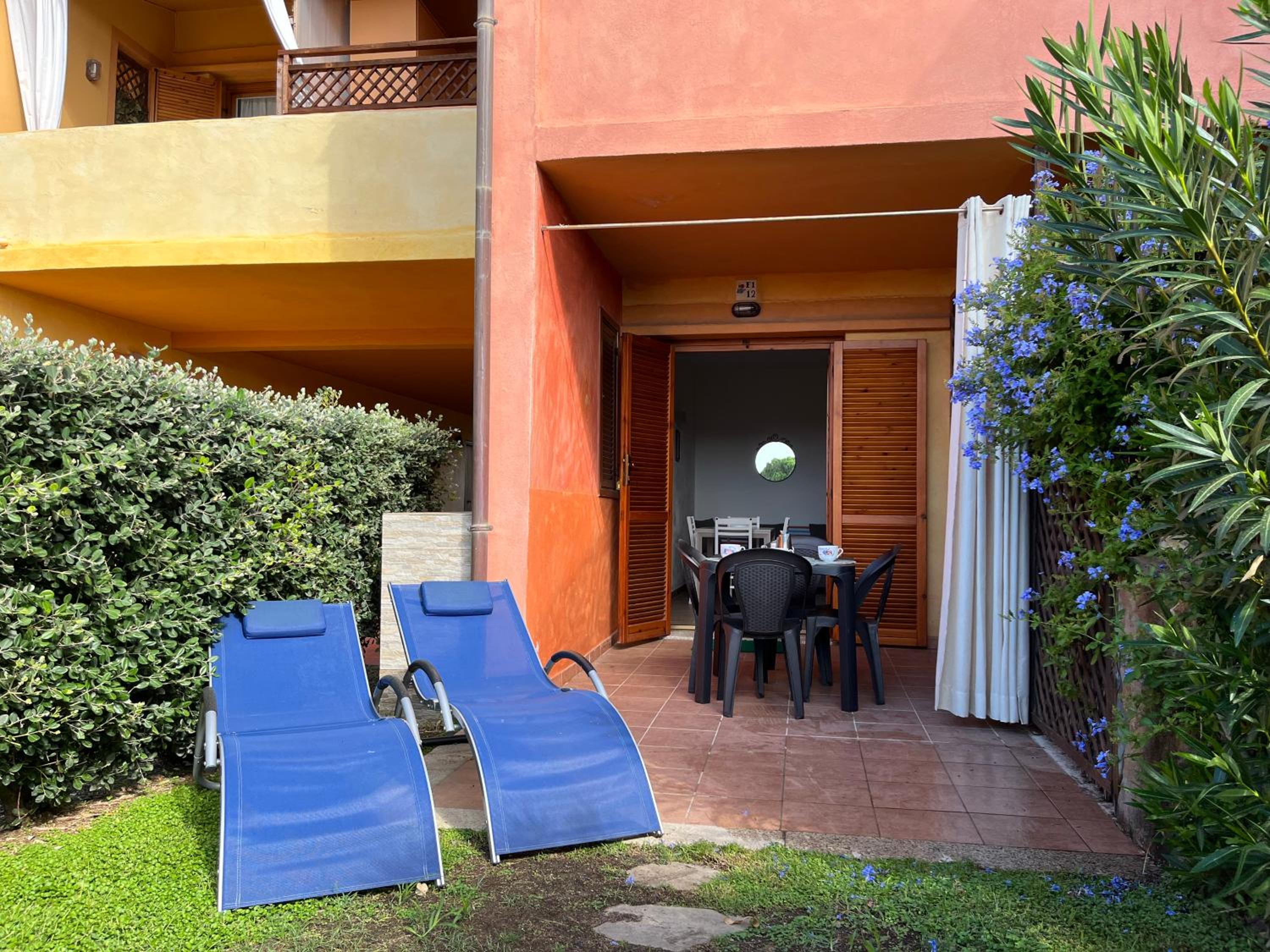 Two-Bedroom Apartment with Garden View photo 3