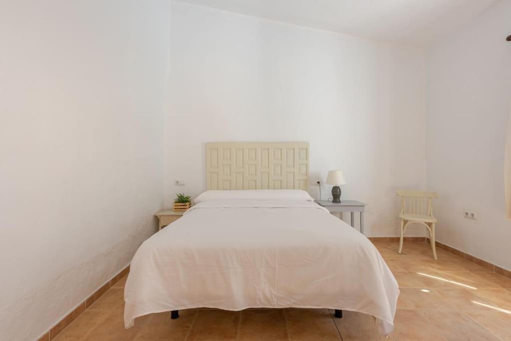 Four-Bedroom House photo 2