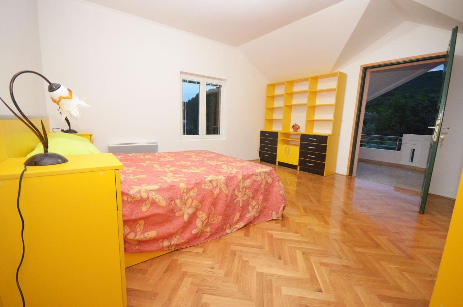 Apartment photo 3