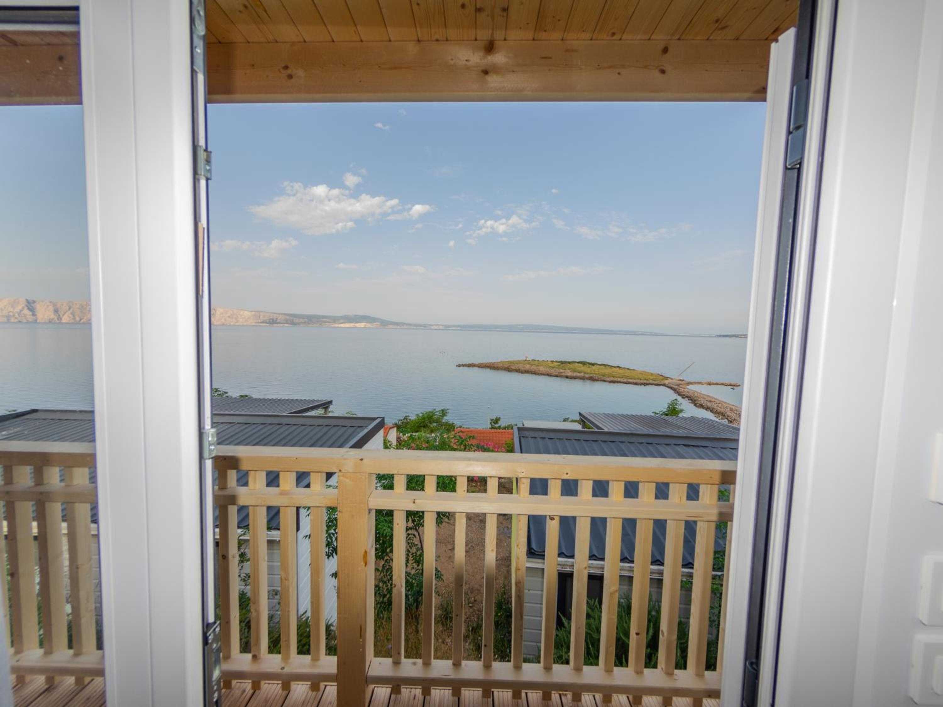 Superior Bungalow - Photo 16