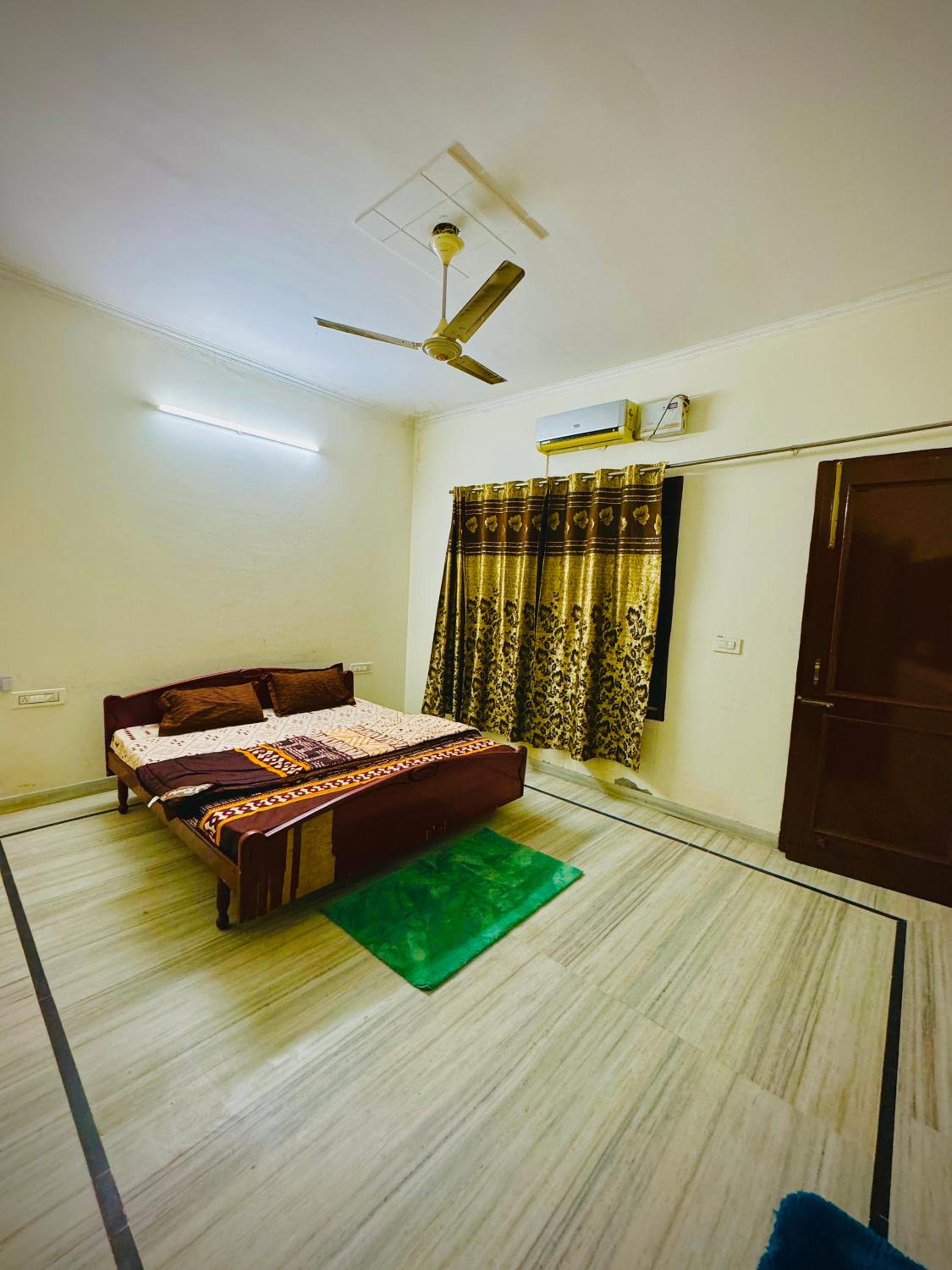 Villa photo 1