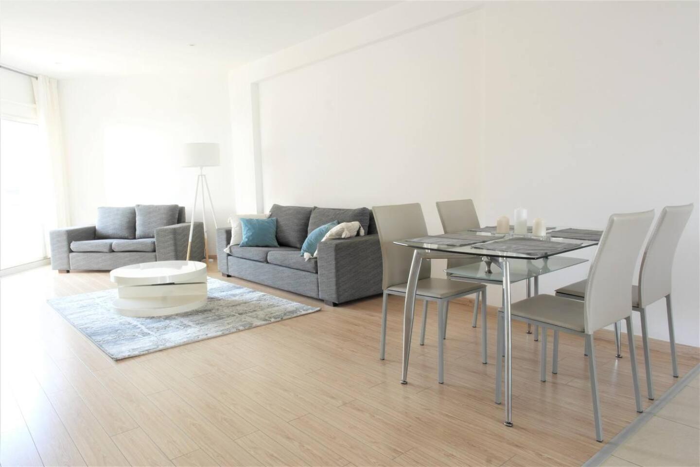  Two-Bedroom Apartment with City View photo 1