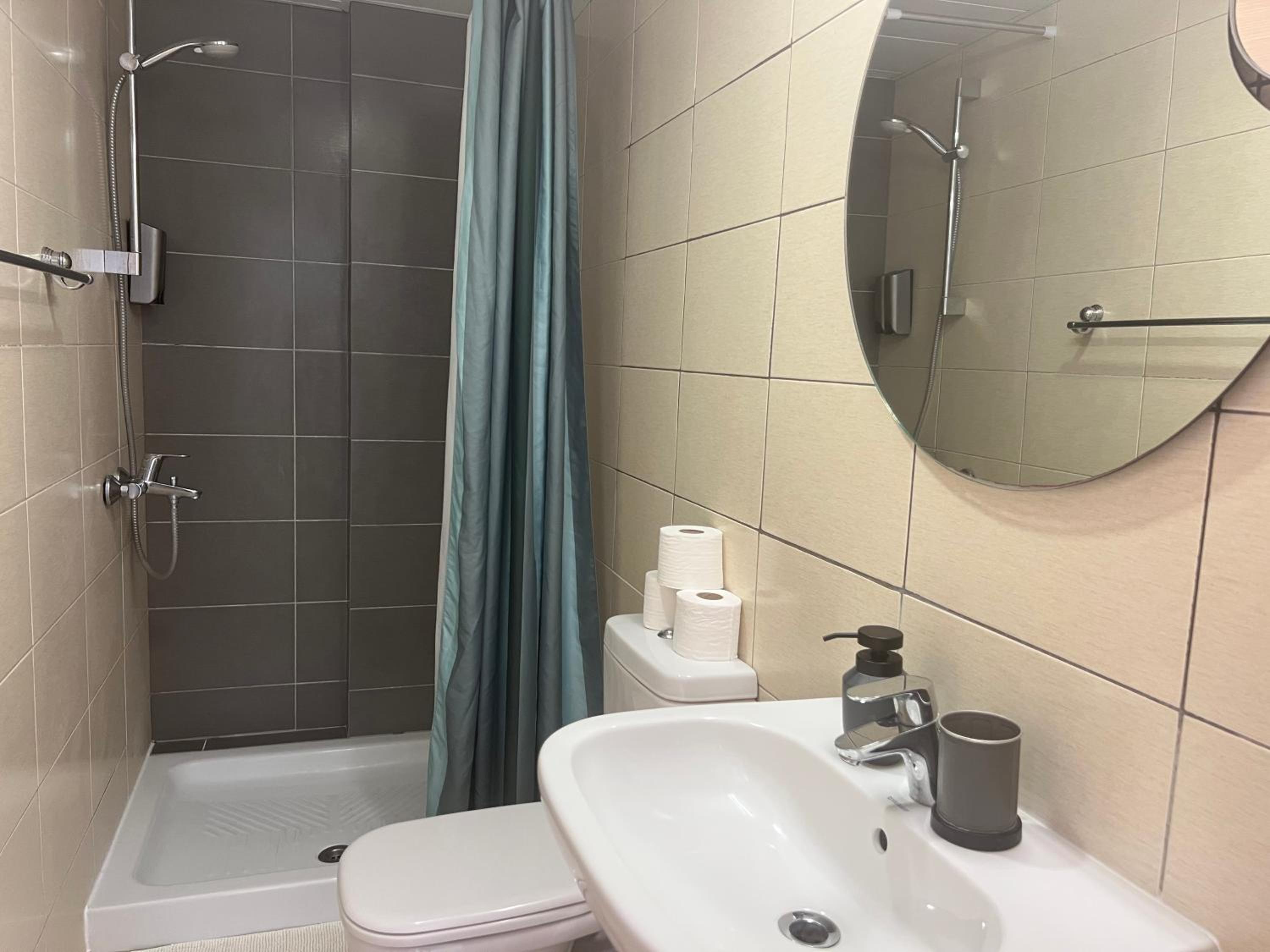Two-Bedroom Apartment with City View photo 3