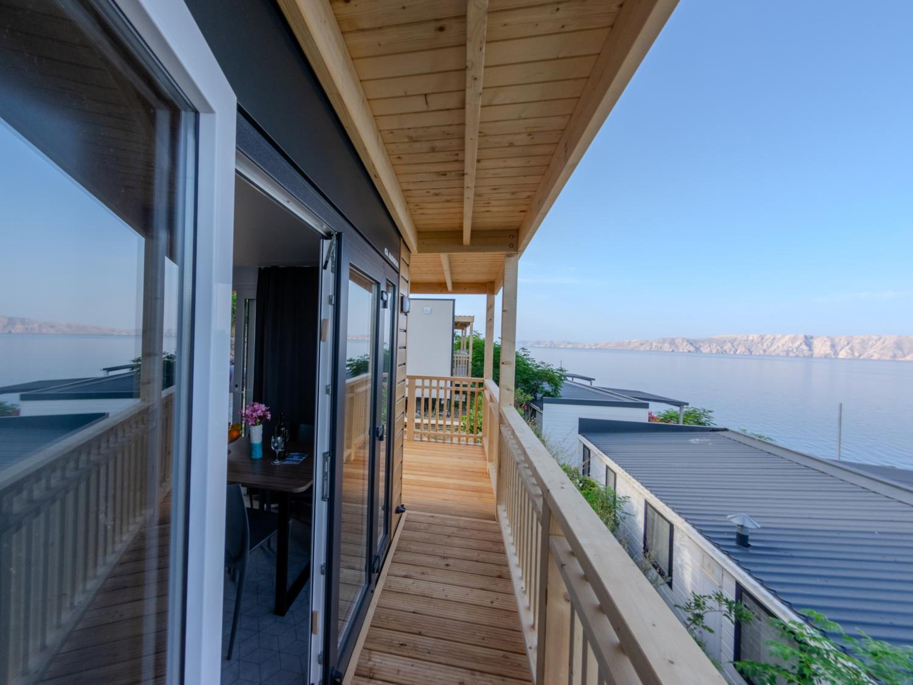 Superior Bungalow - Photo 8