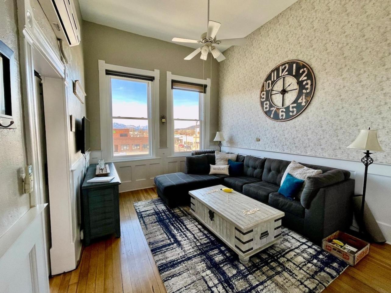 Apartment photo 1