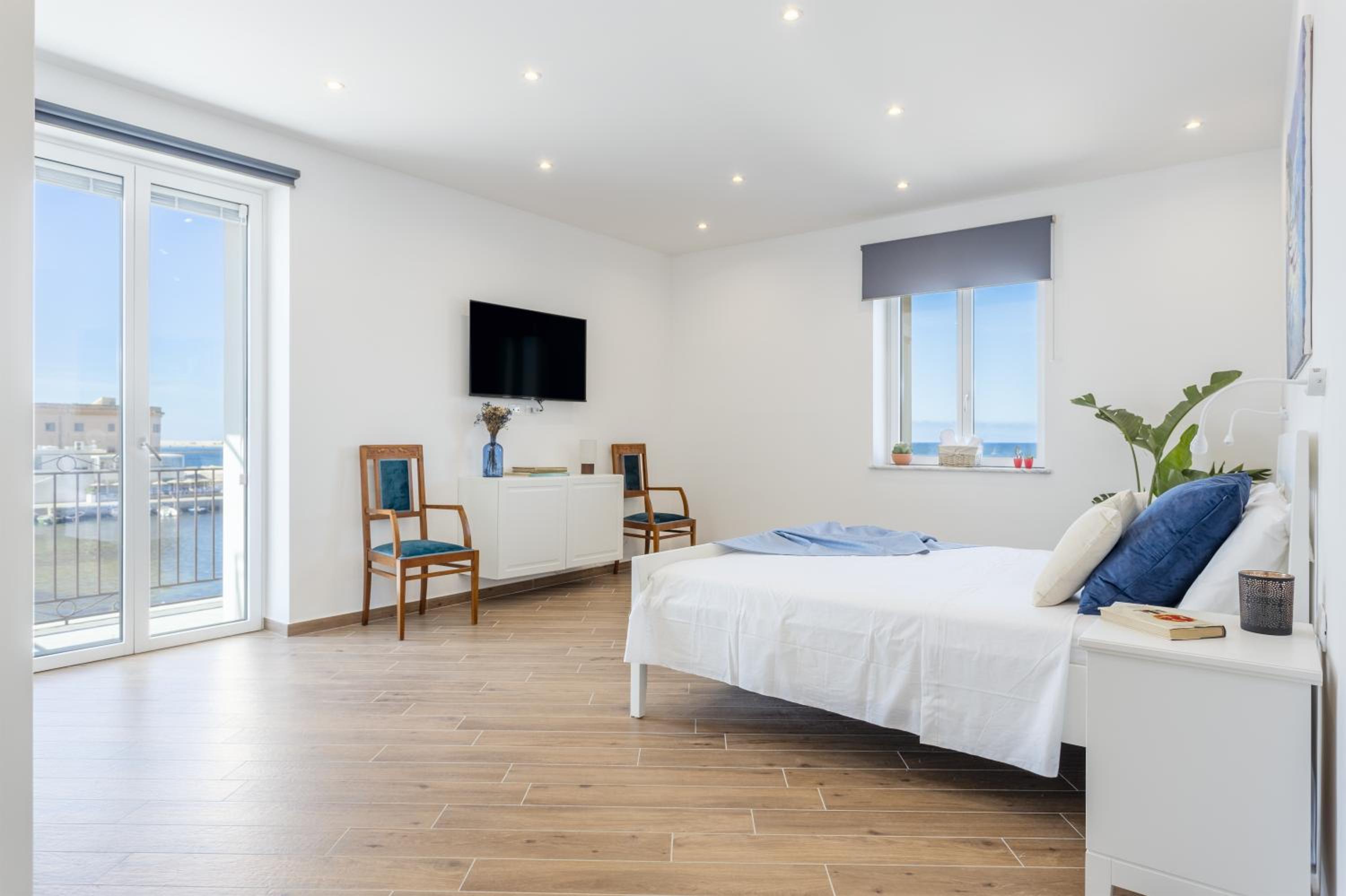 One-Bedroom Apartment with Sea View