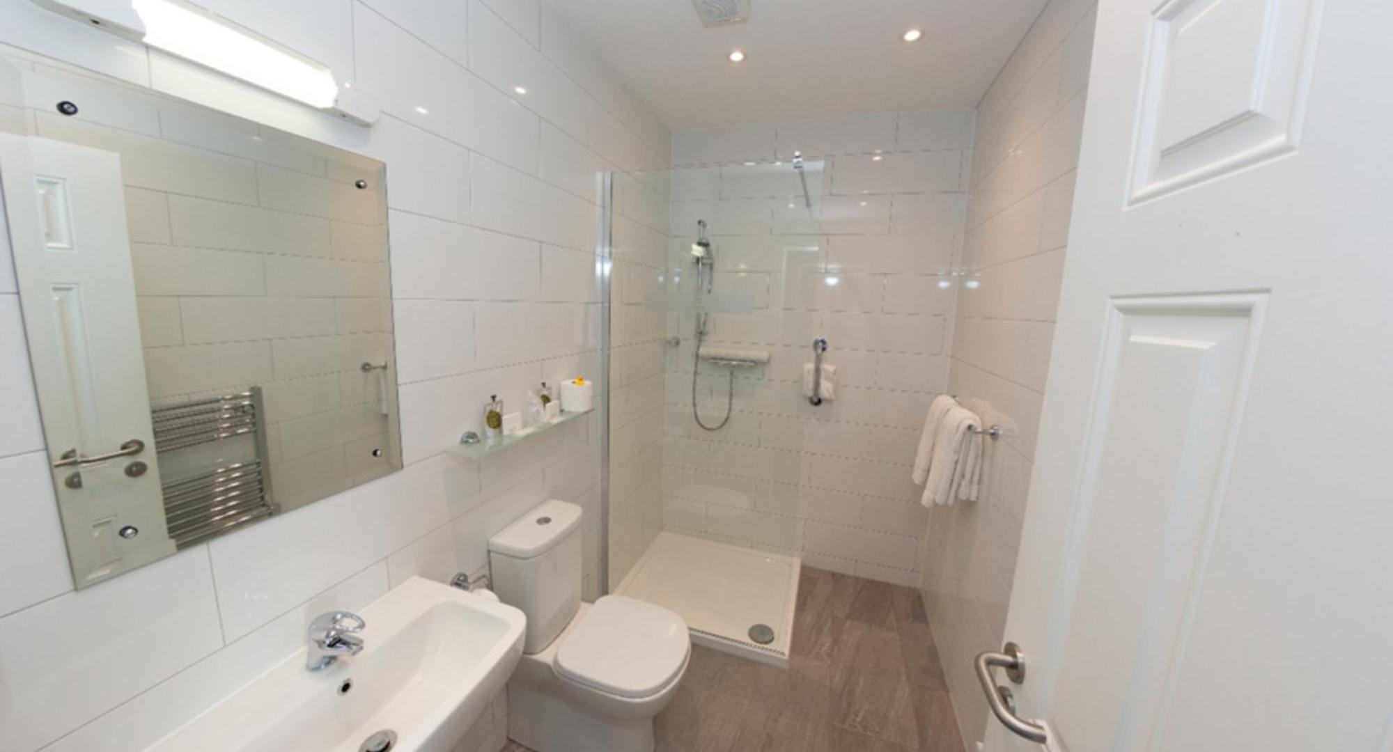 Double or Twin Room - Non Sea View - Photo 2
