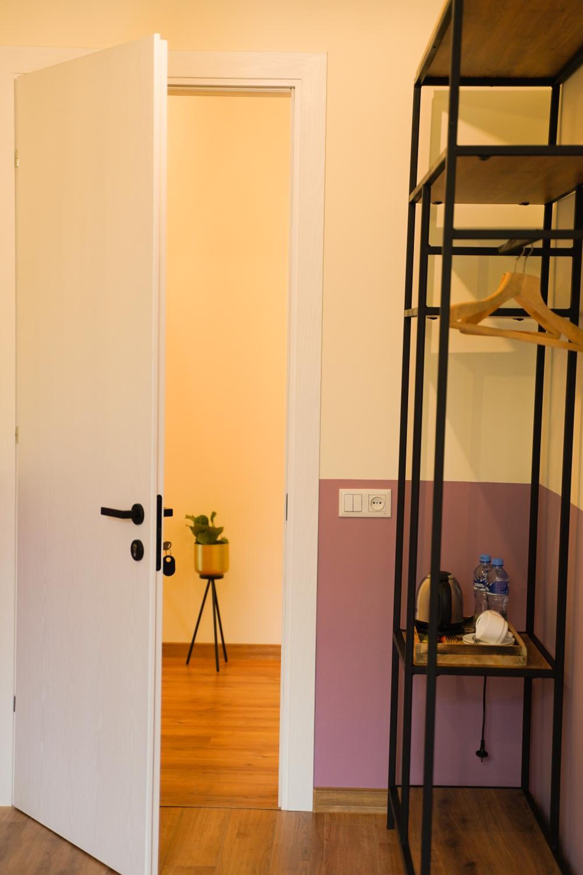 Twin Room with Private Bathroom photo 2