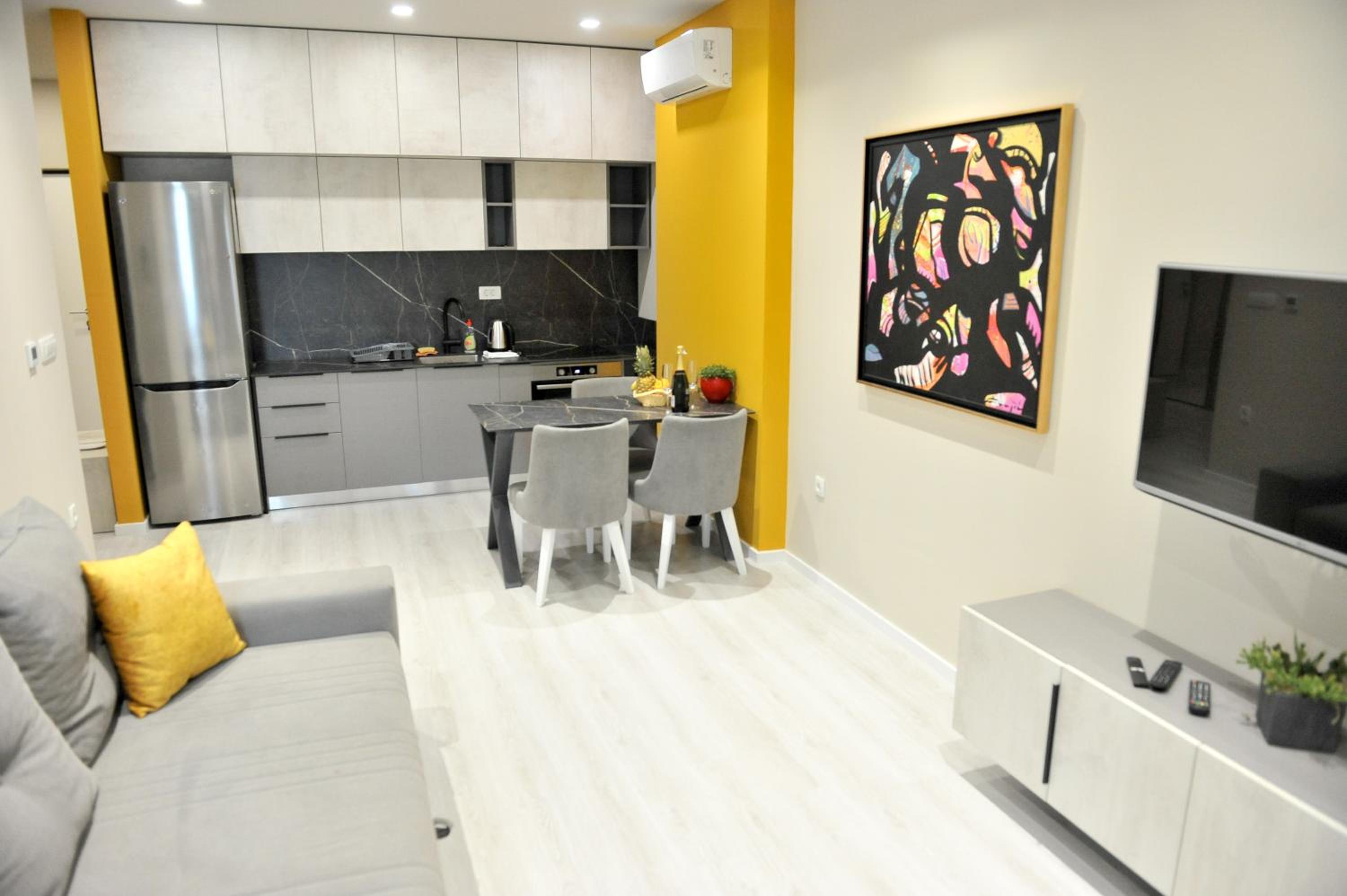 Classic One-Bedroom Apartment With King Bed