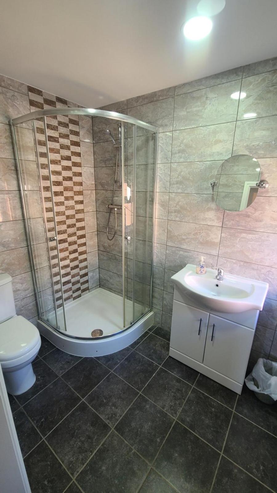 Three-Bedroom House photo 3