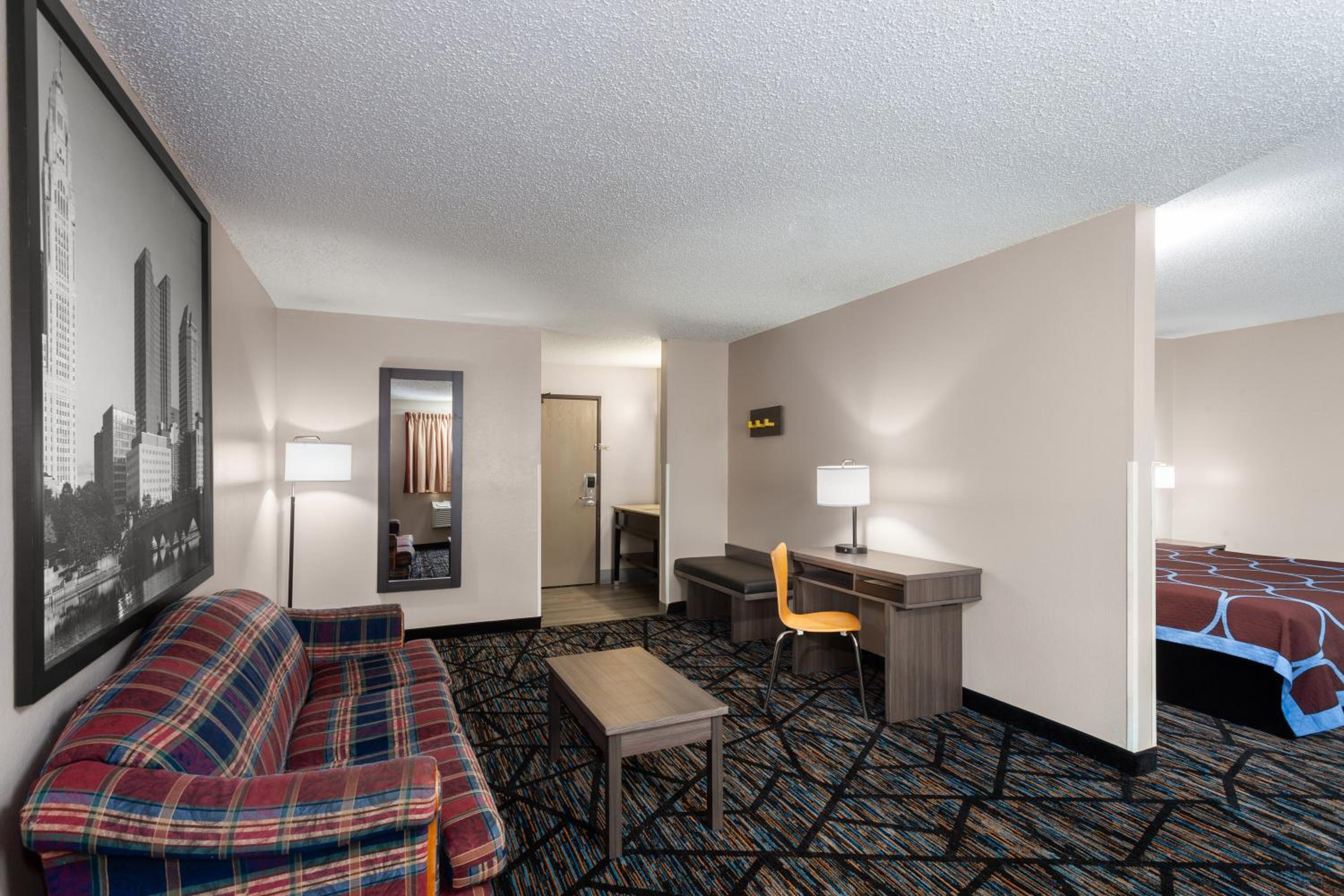 King Studio Suite - Non-Smoking - Photo 3