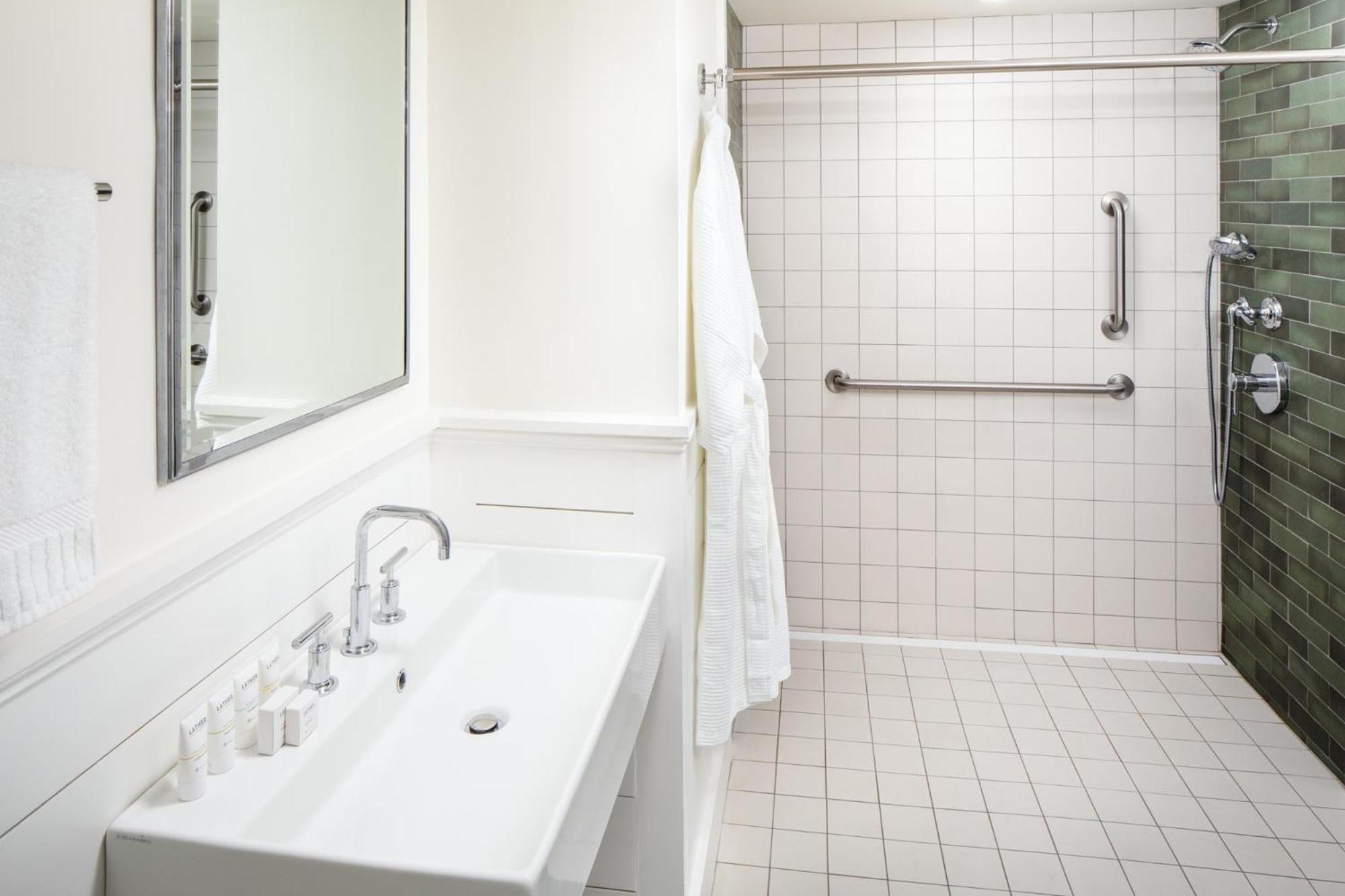 76 Main Ink Press Hotel, 사진 2