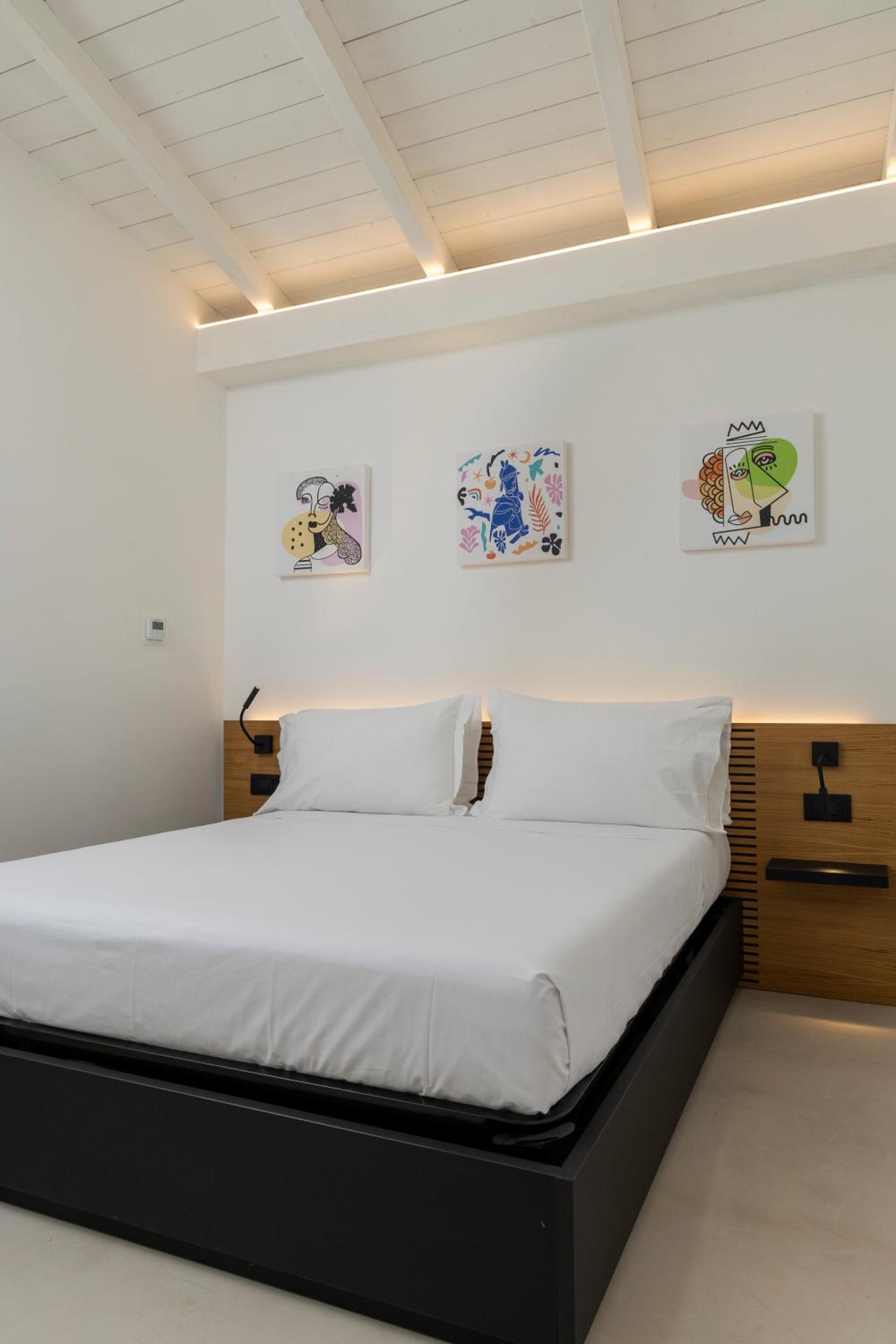 One-Bedroom Loft Apartment with Balcony