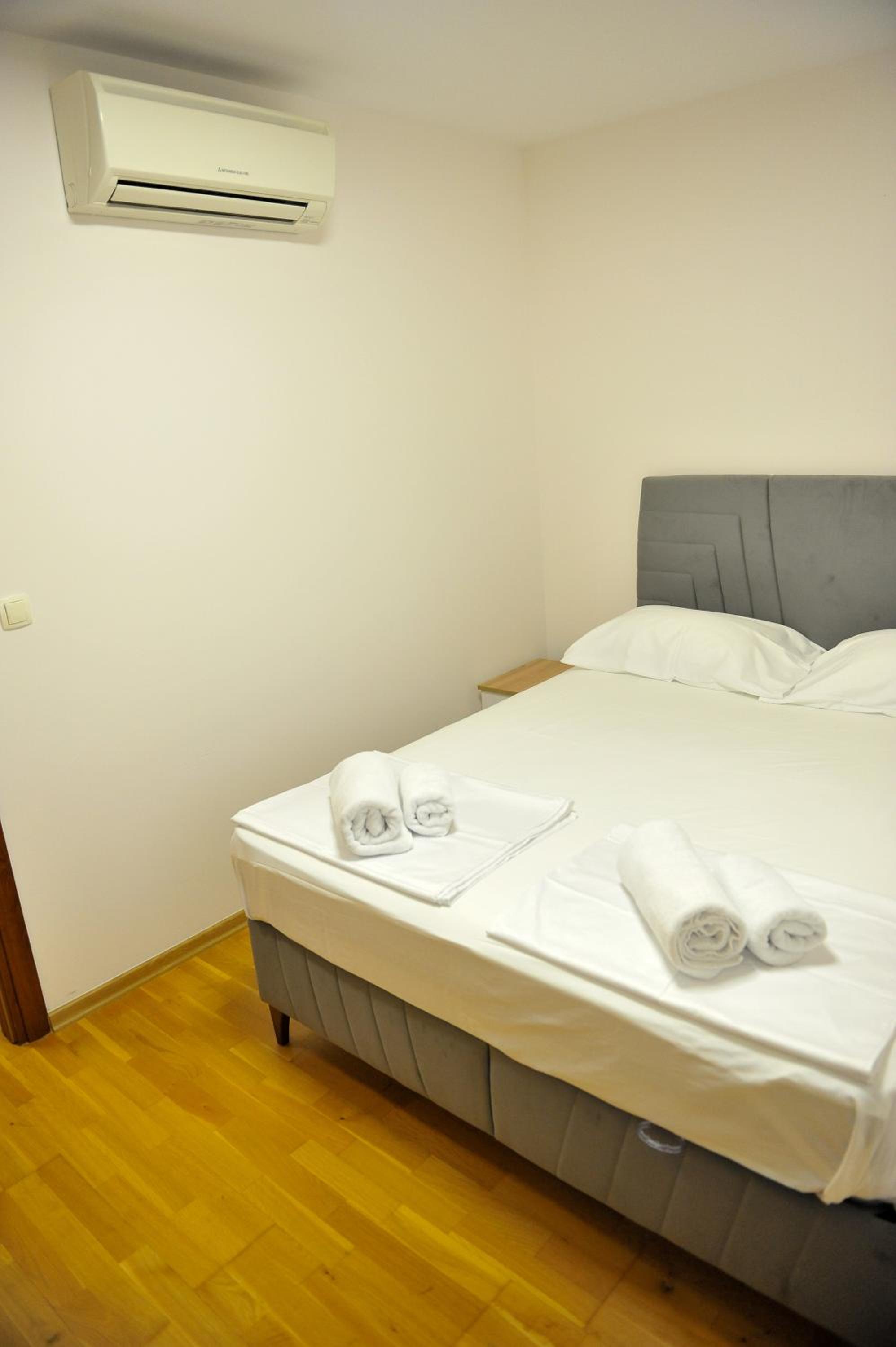 One-Bedroom Premium Apartment photo 3