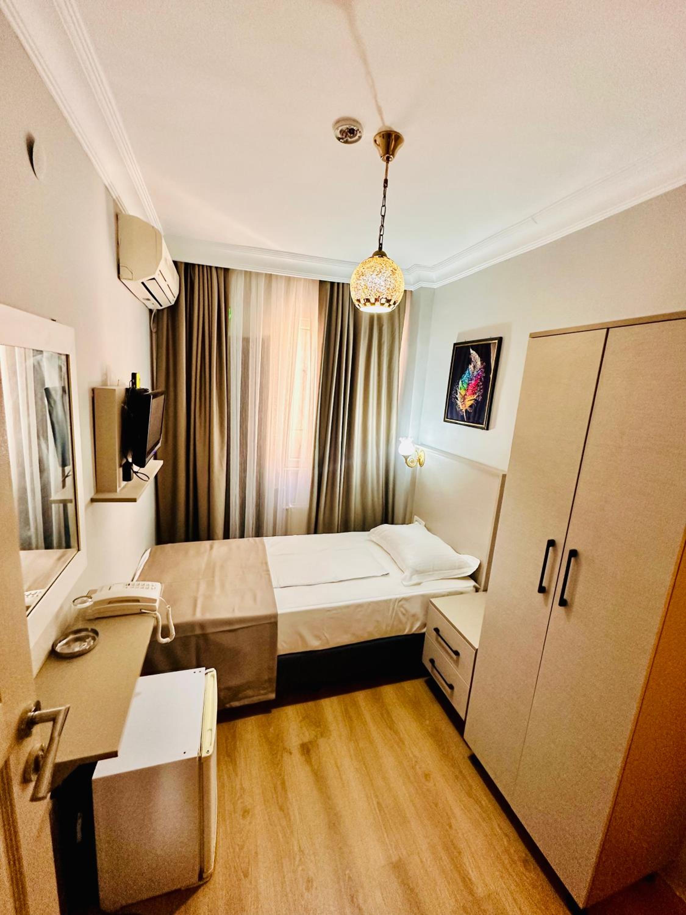 Single Room photo 1