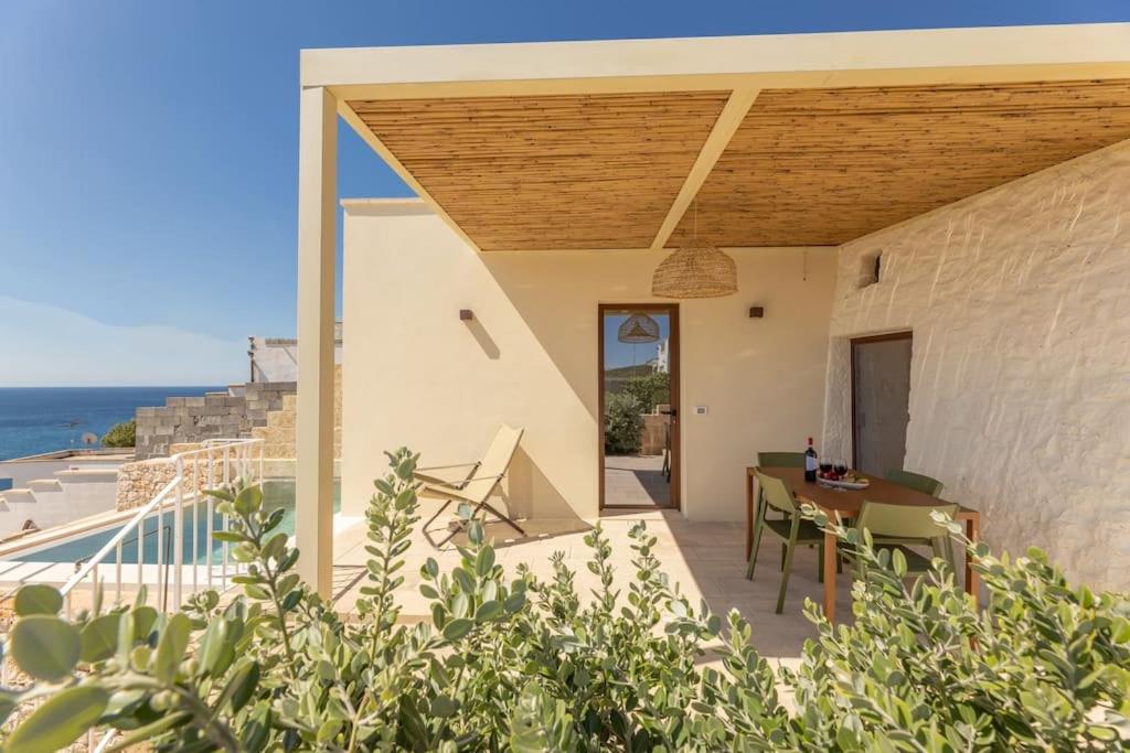 One-Bedroom House photo 2