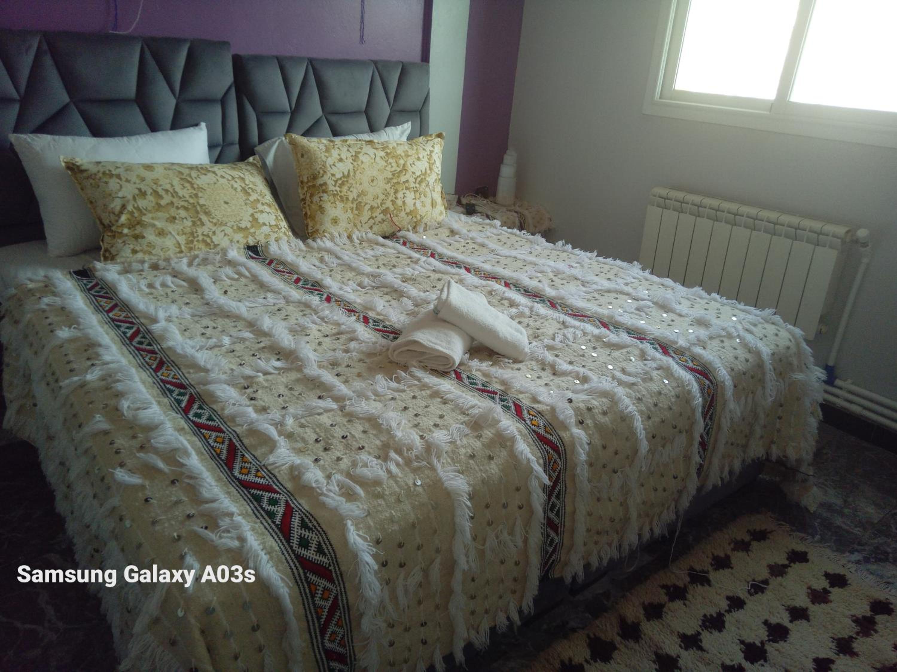 Double Room with Private Bathroom - Photo 11