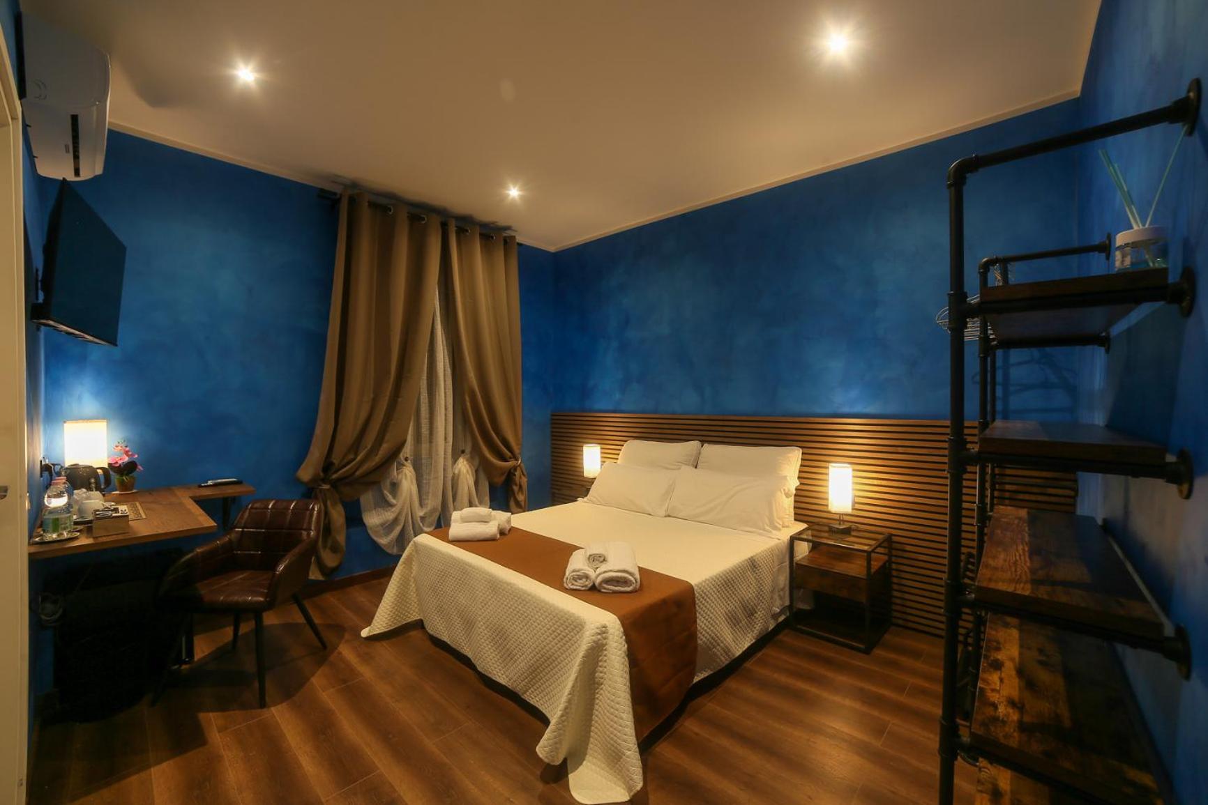 Queen Room with Spa Bath