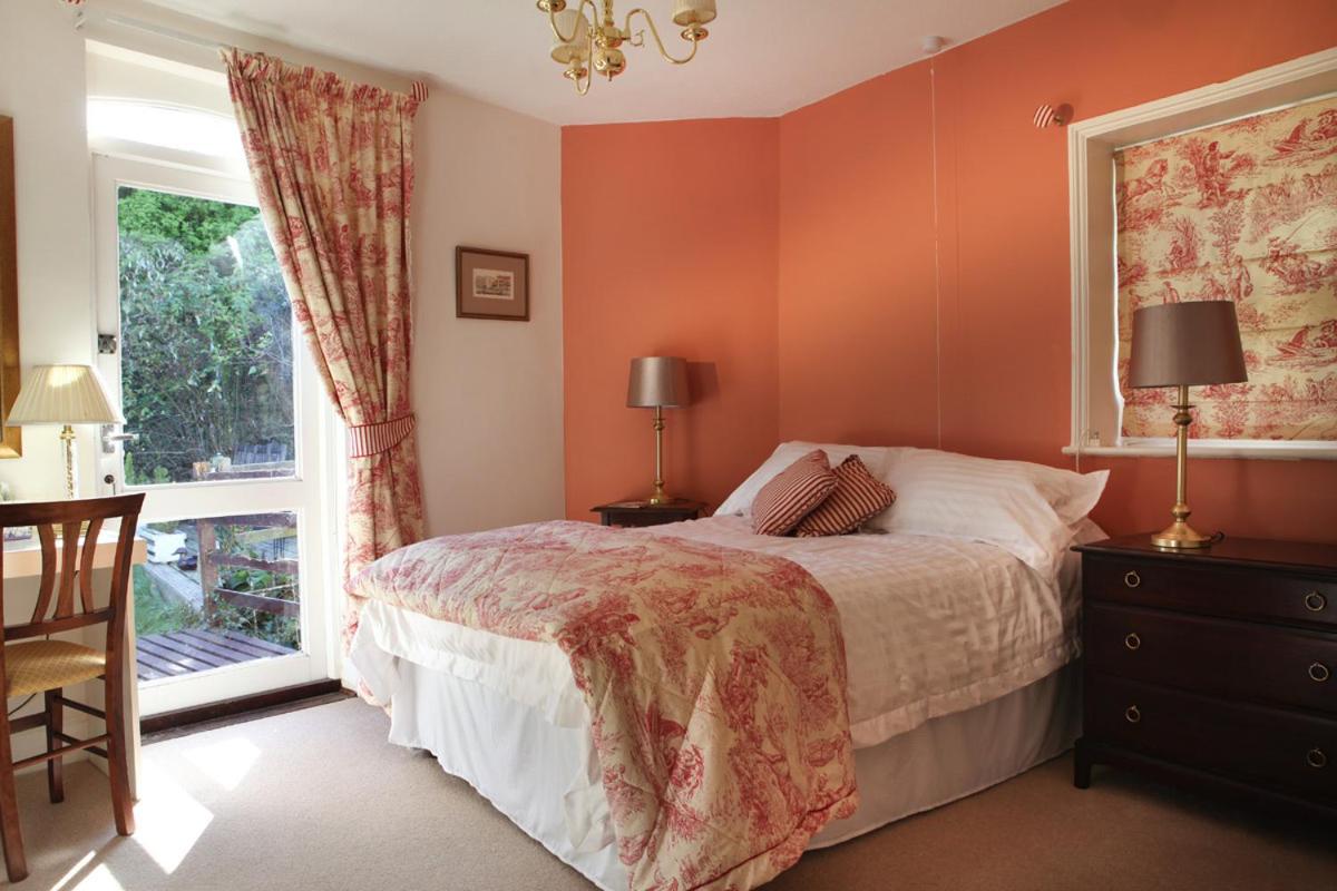 Standard Double Room photo 2