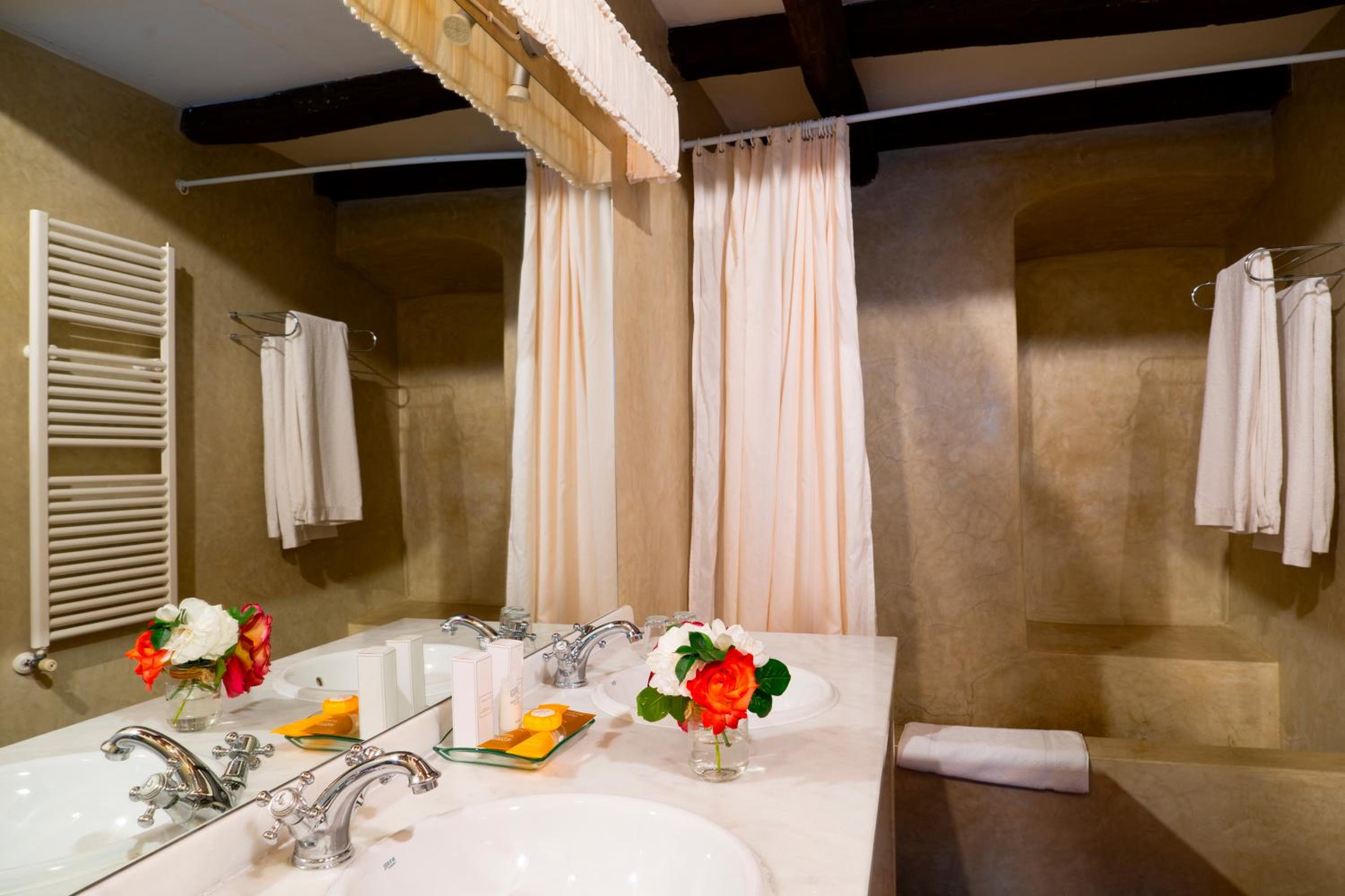 Superior Double Room - Photo 6