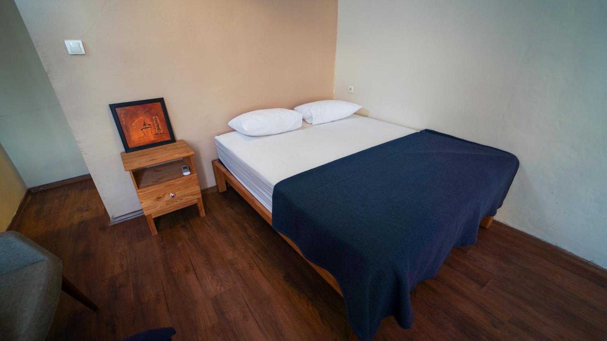 Triple Room with Private Bathroom photo 3