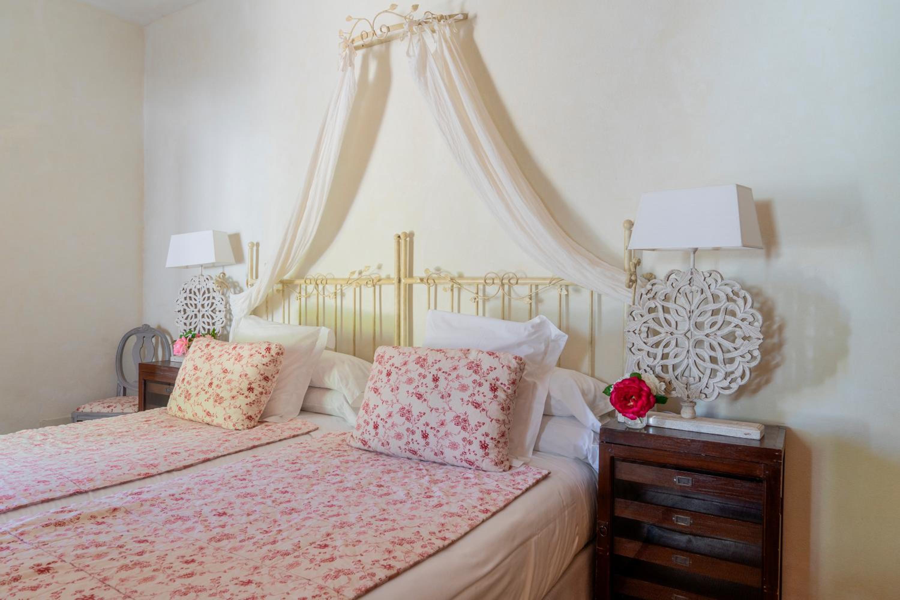 Superior Double Room - Photo 8