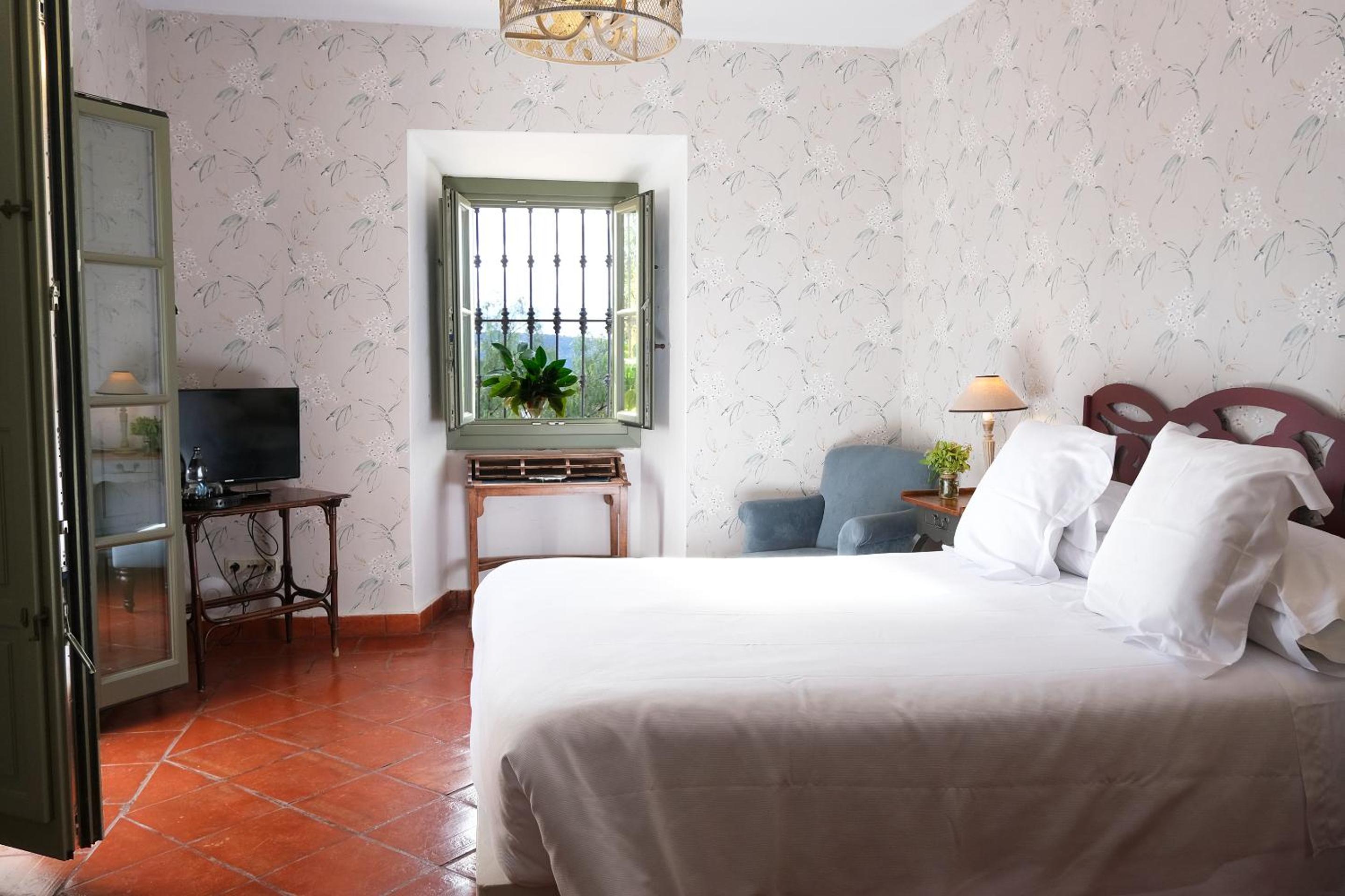Superior Double Room - Photo 14