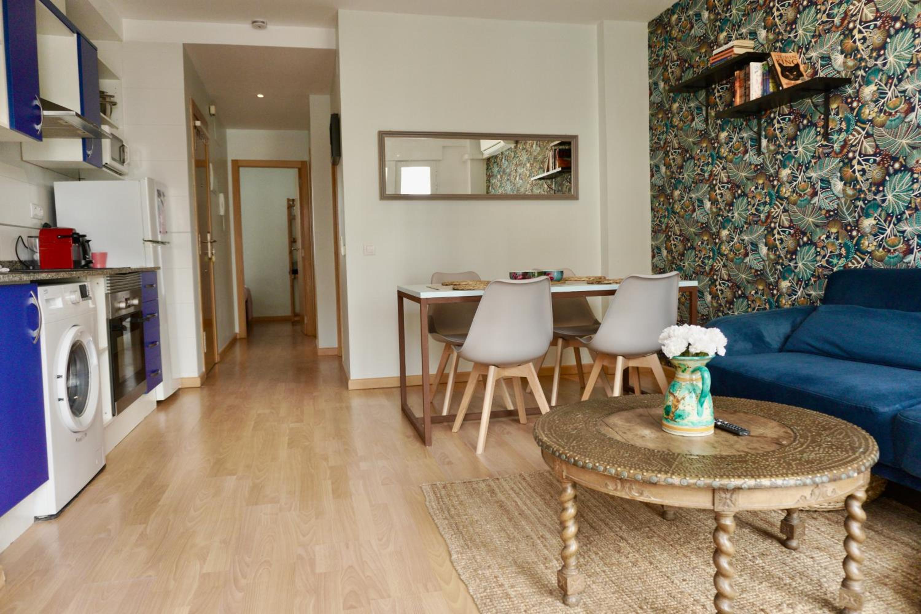 Apartamento con Balcón