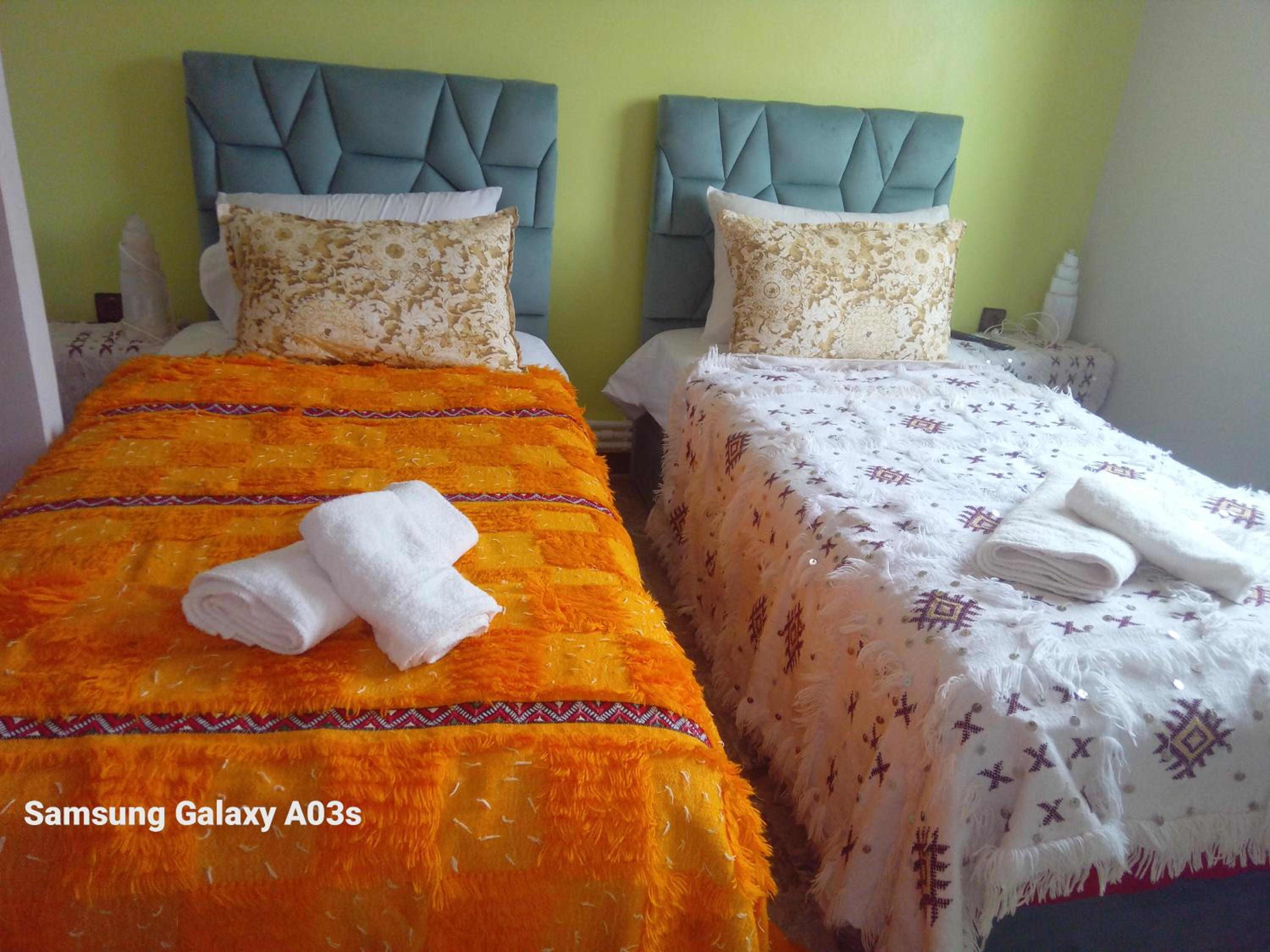 Budget Double Room - Photo 12