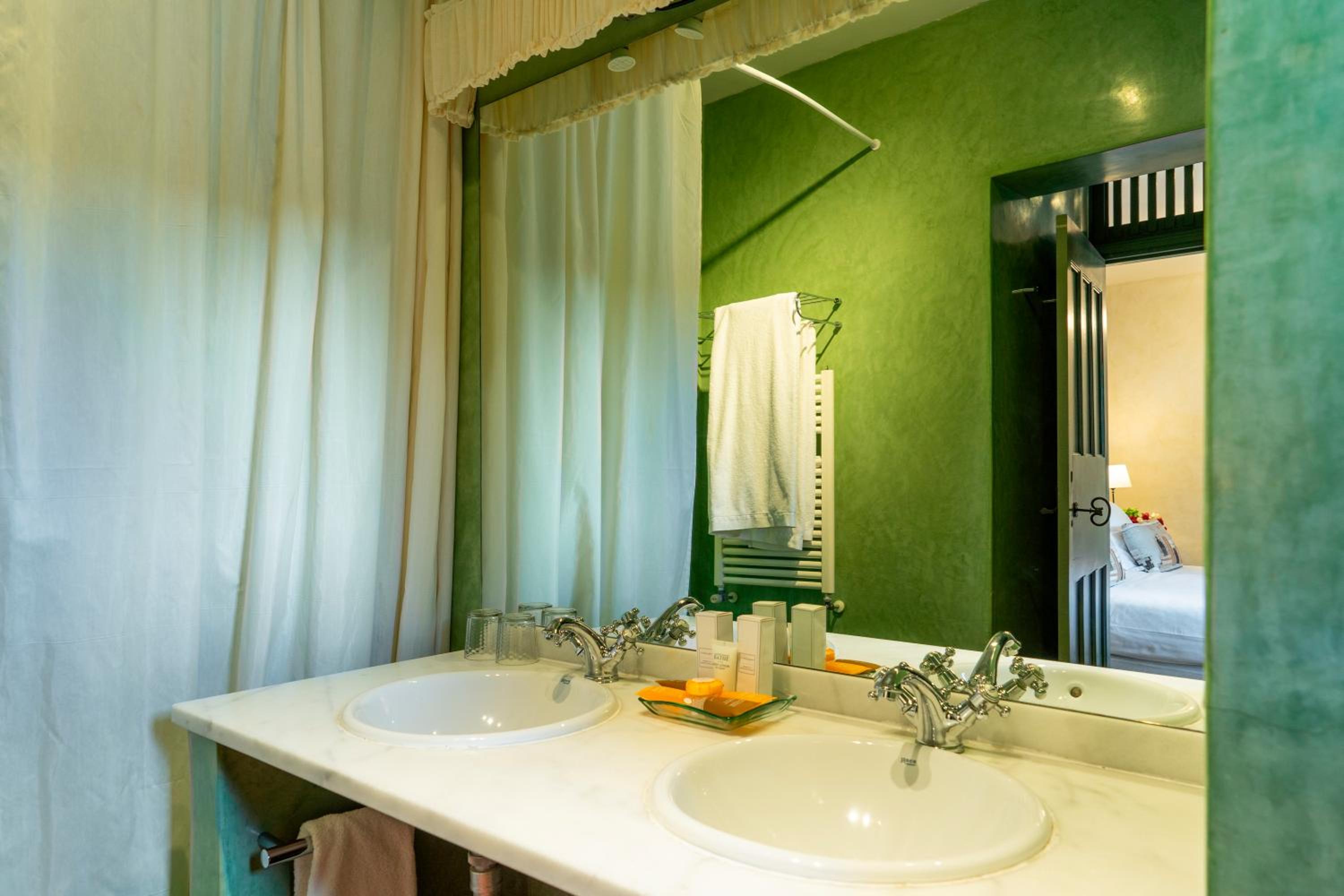 Junior Suite - Photo 16