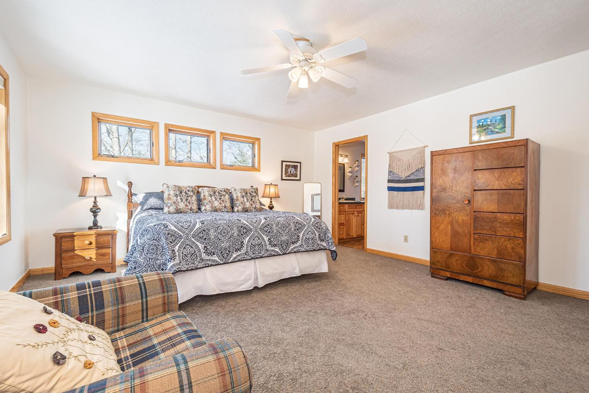 Three-Bedroom House photo 2