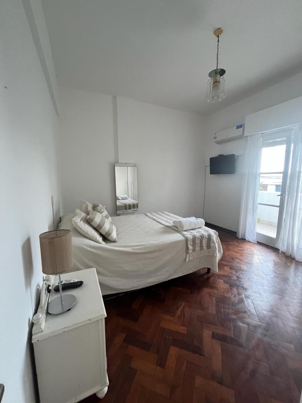Three-Bedroom Apartment photo 2