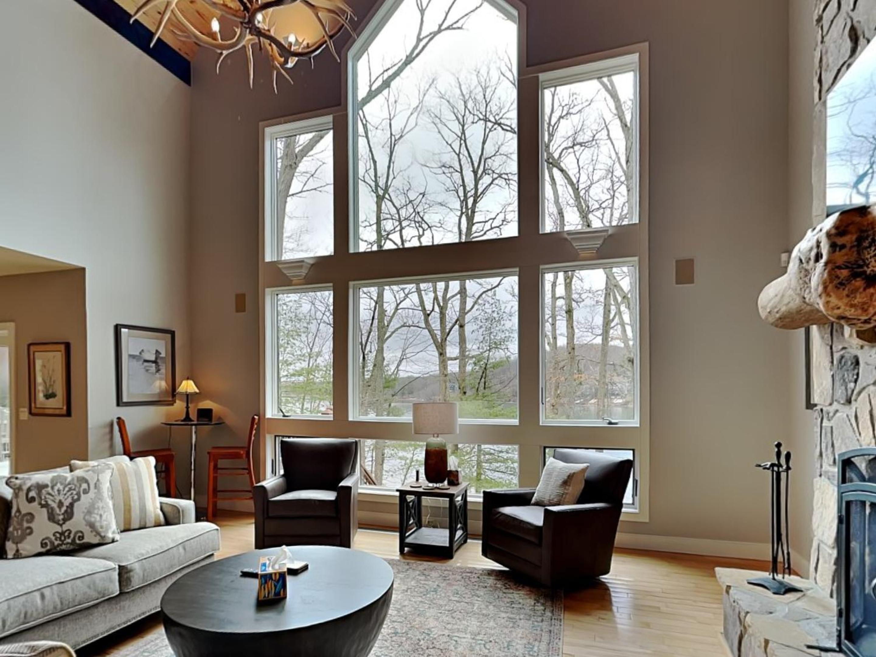 Five-Bedroom House photo 1