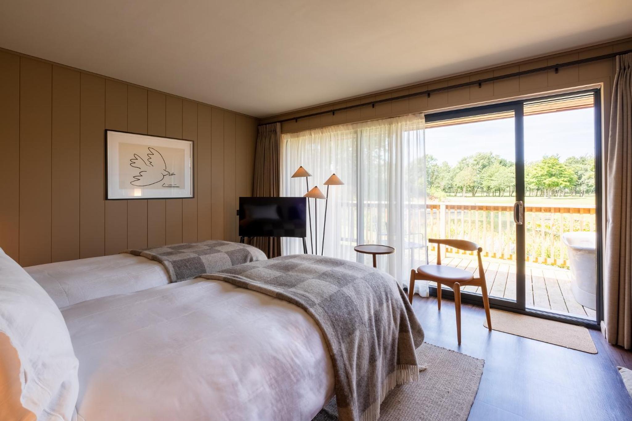 Superior Twin Room - Photo 6