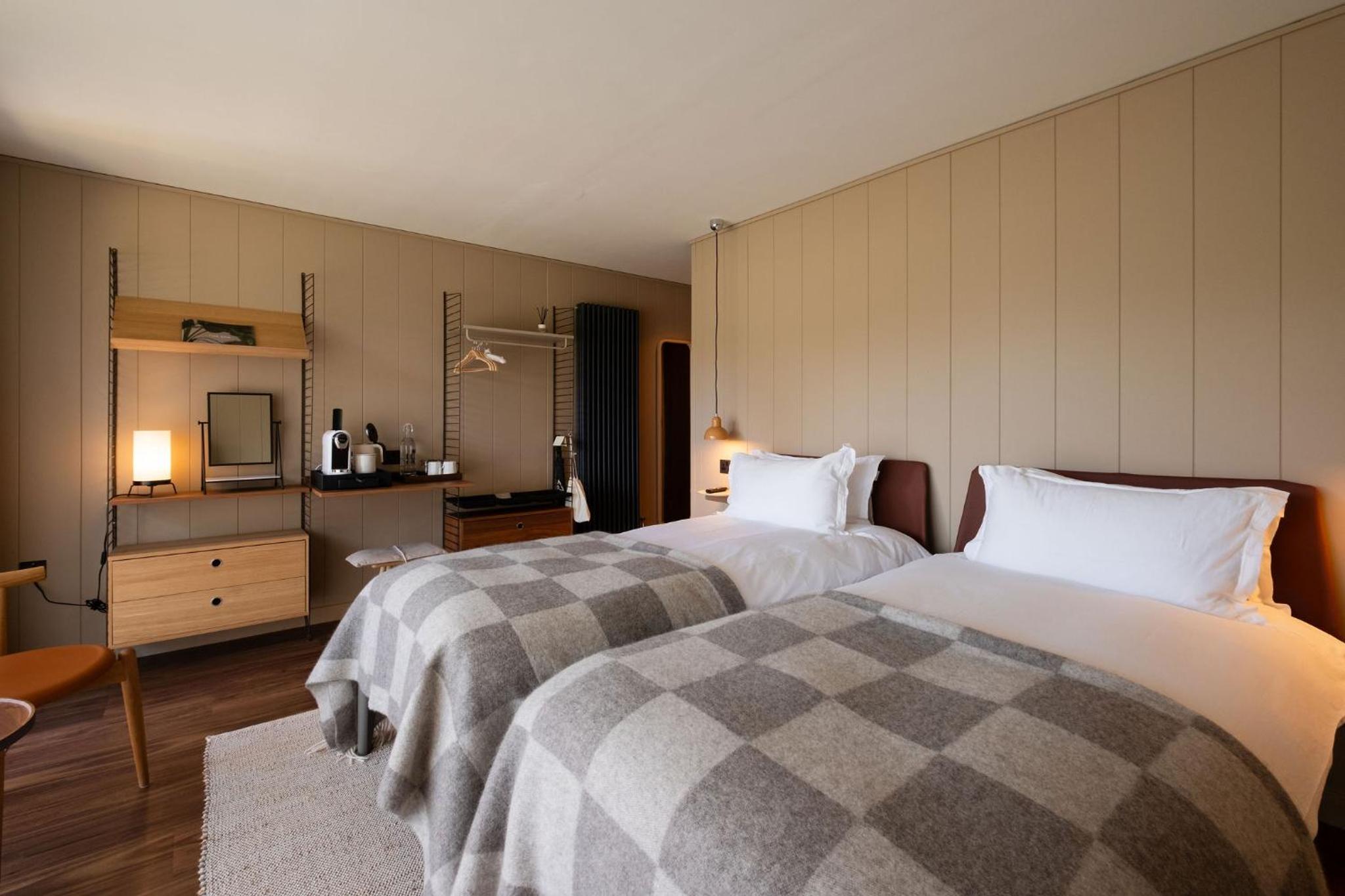 Superior Twin Room - Photo 4