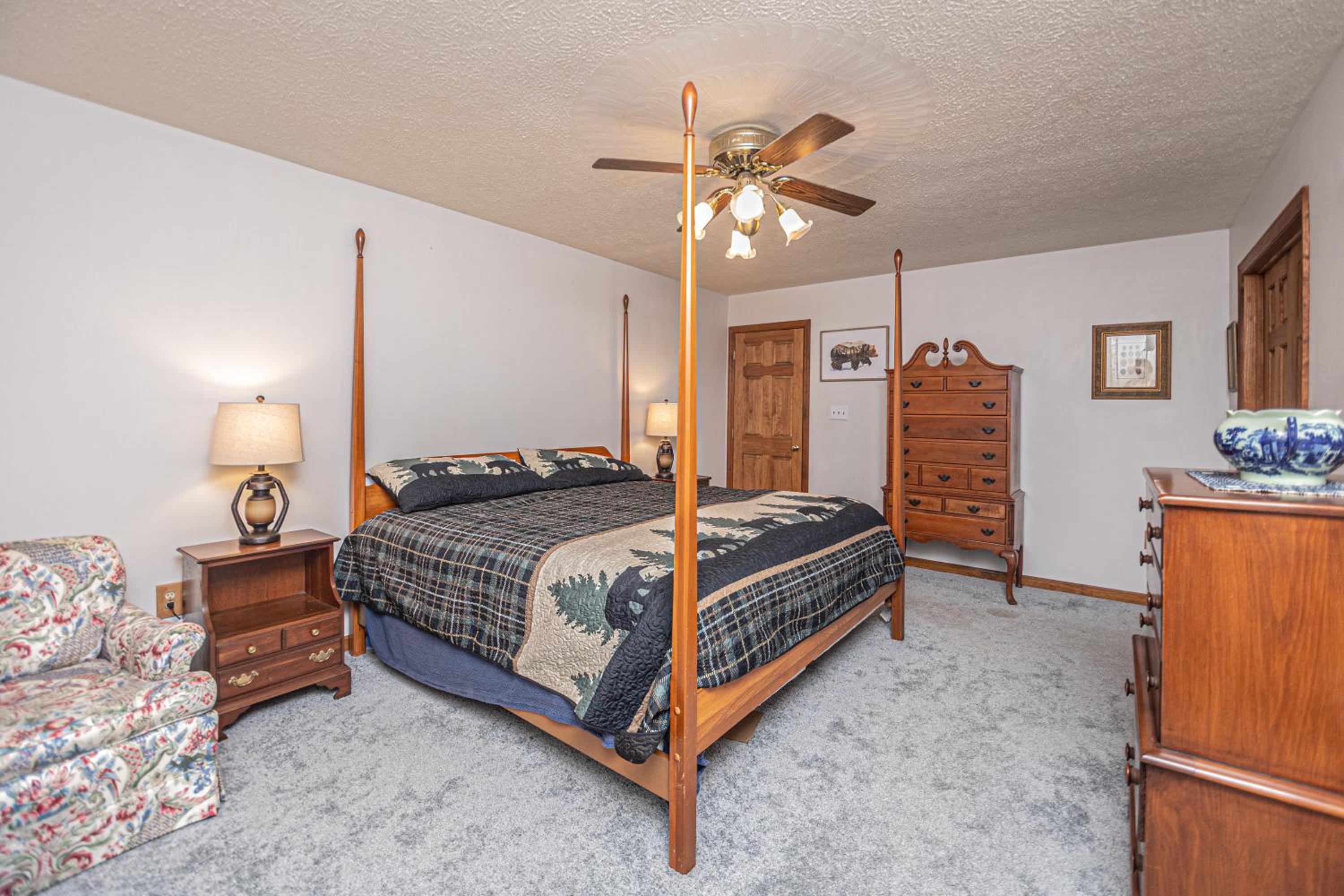 Four-Bedroom House photo 1