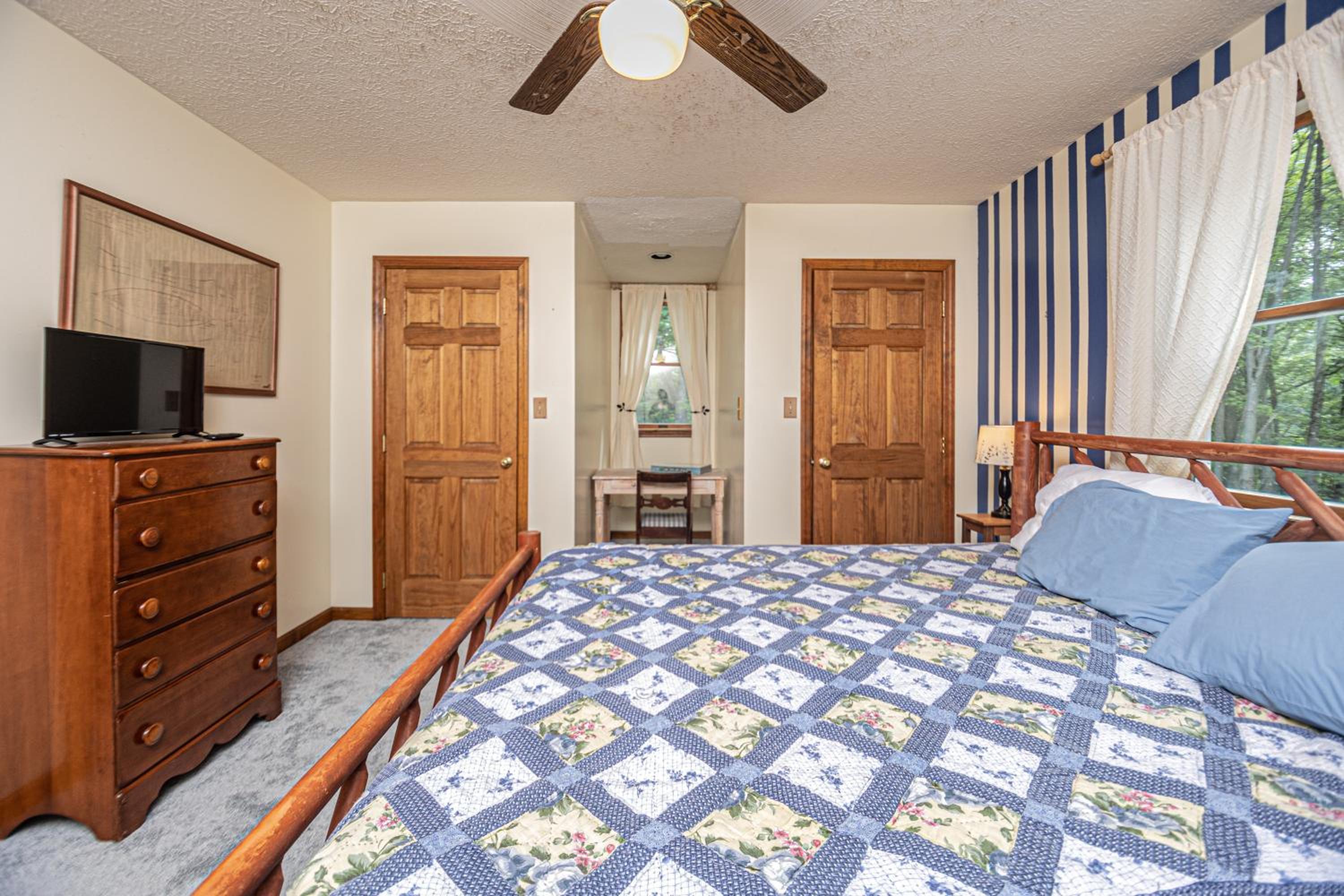 Four-Bedroom House photo 2