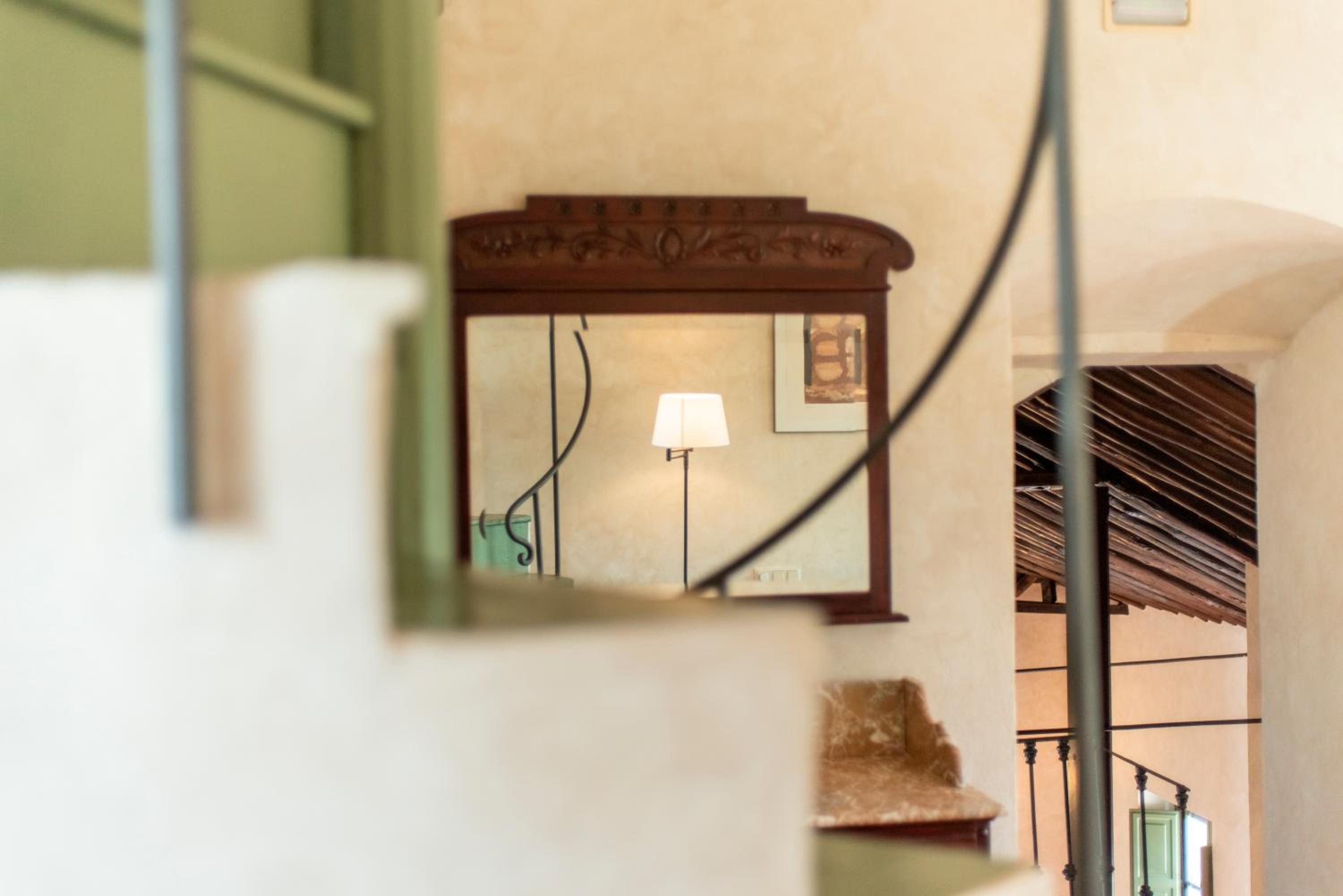 Suite Room - Photo 4