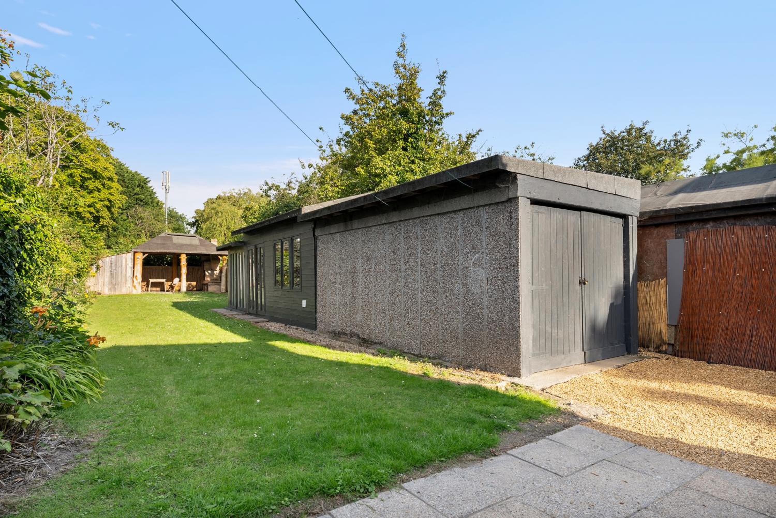 Four-Bedroom House photo 2