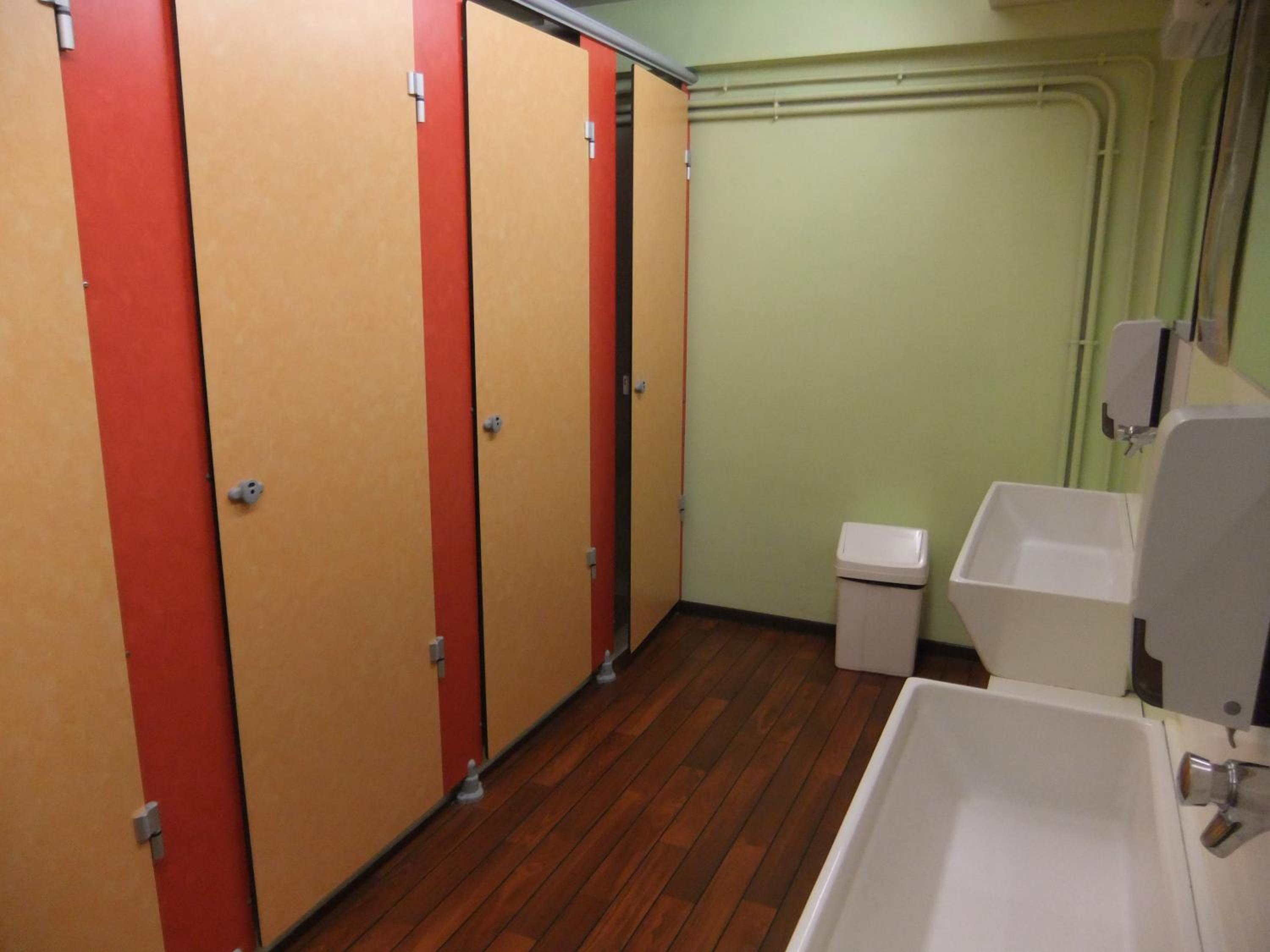 Quadruple Room with Shared Bathroom photo 2