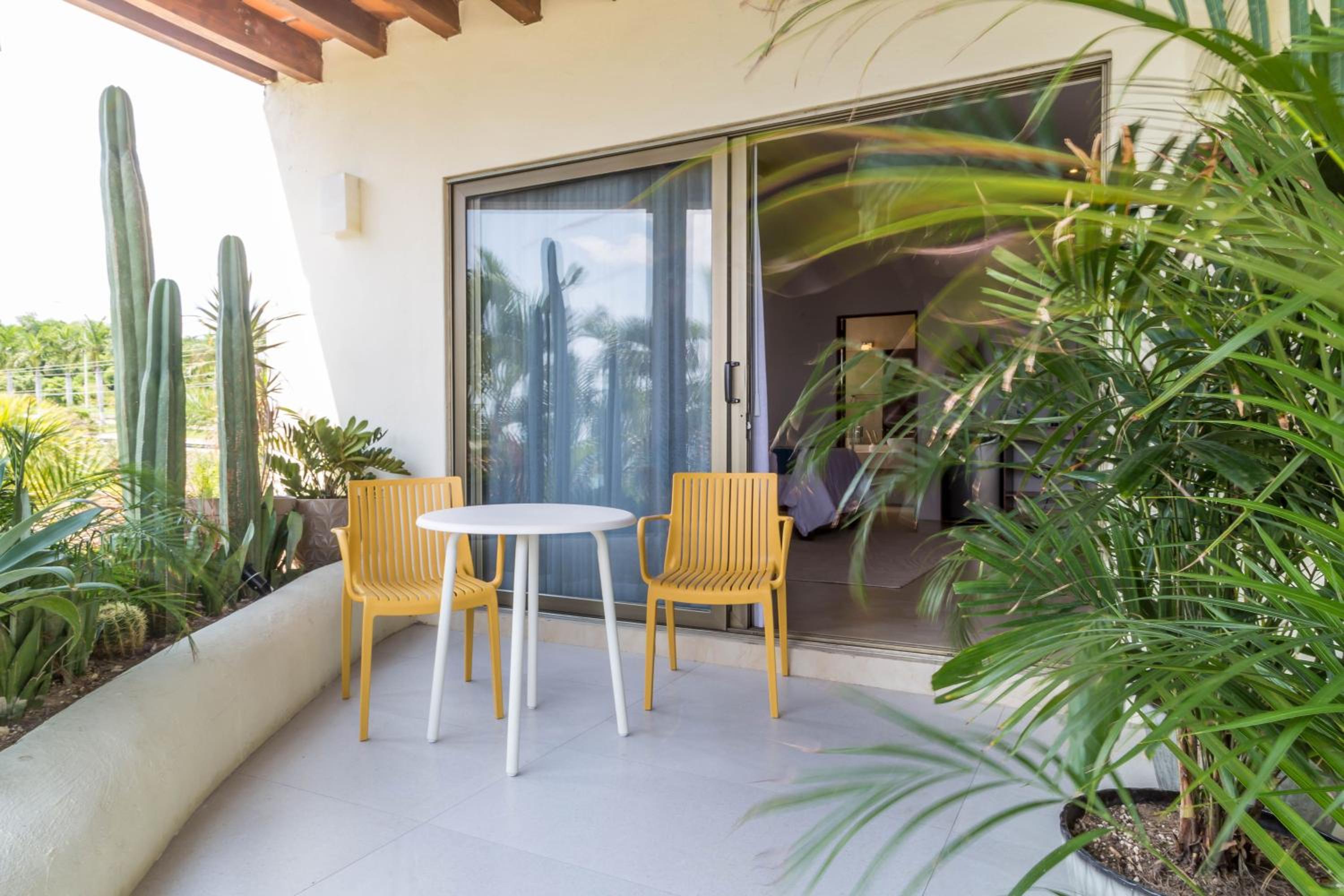 Double Room with Sea View - Photo 11