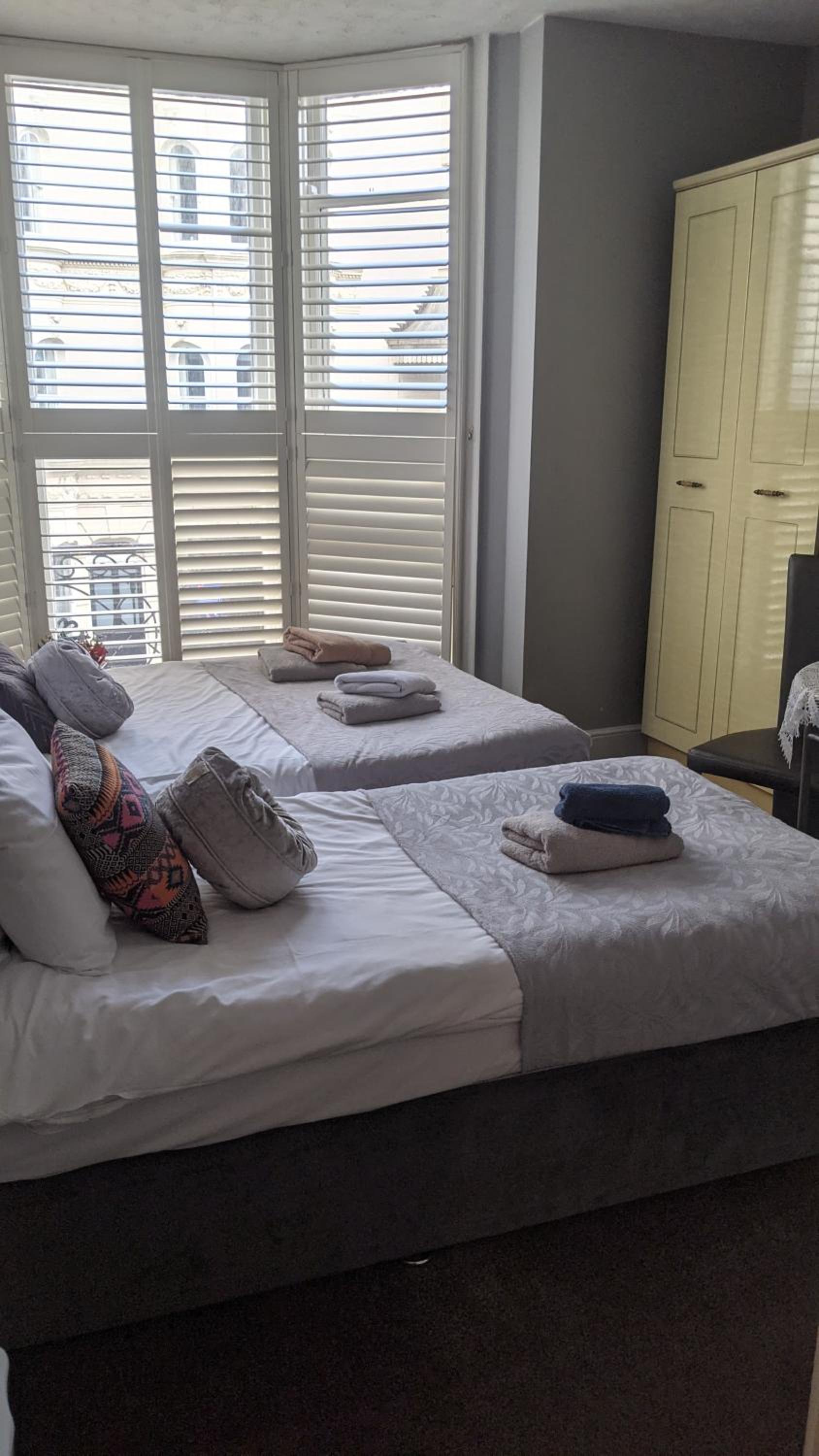 Family Room - Photo 8
