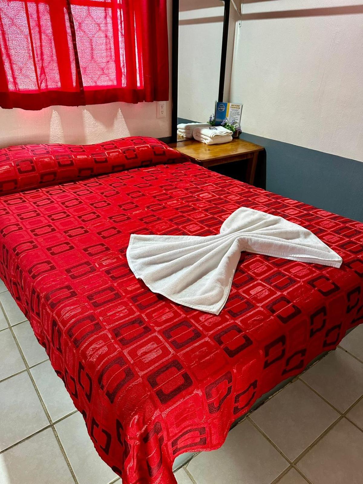 Standard Triple Room - Photo 8