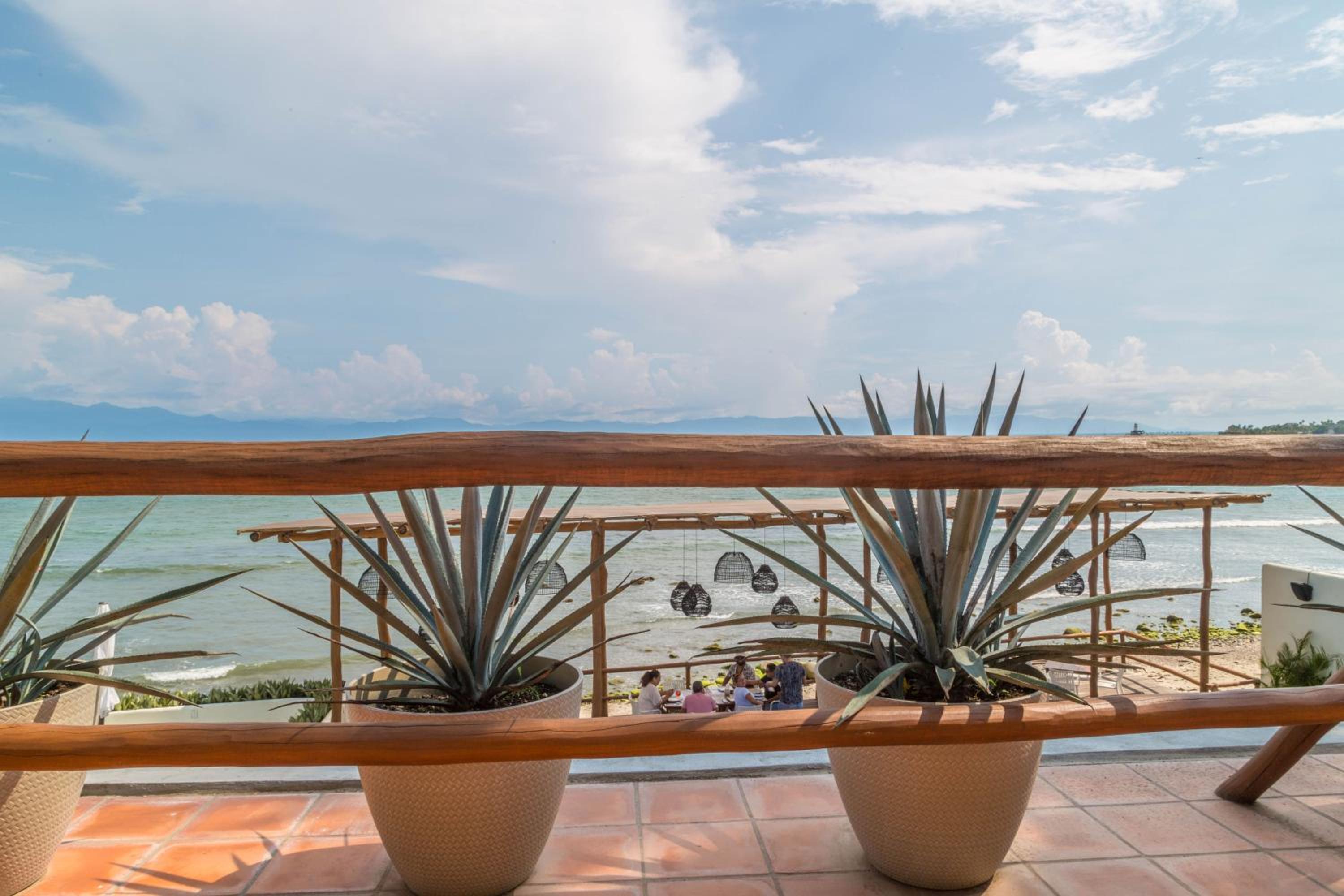 Junior Suite with Sea View - Photo 3