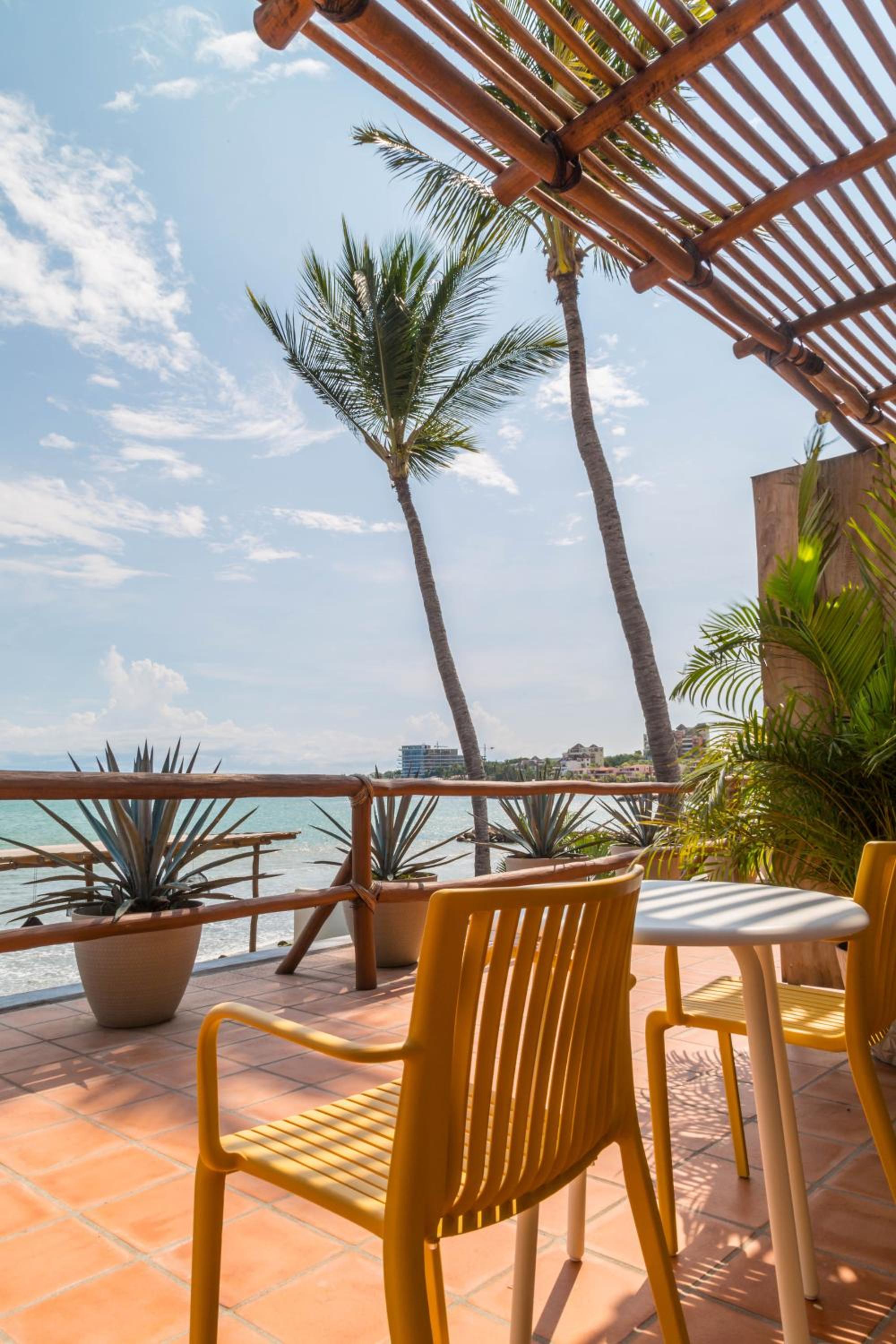 Junior Suite with Sea View - Photo 8