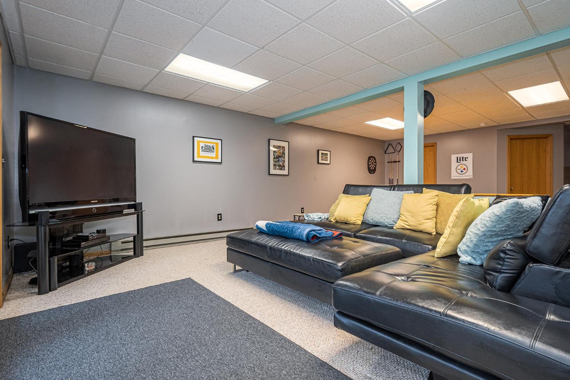 Three-Bedroom House photo 1