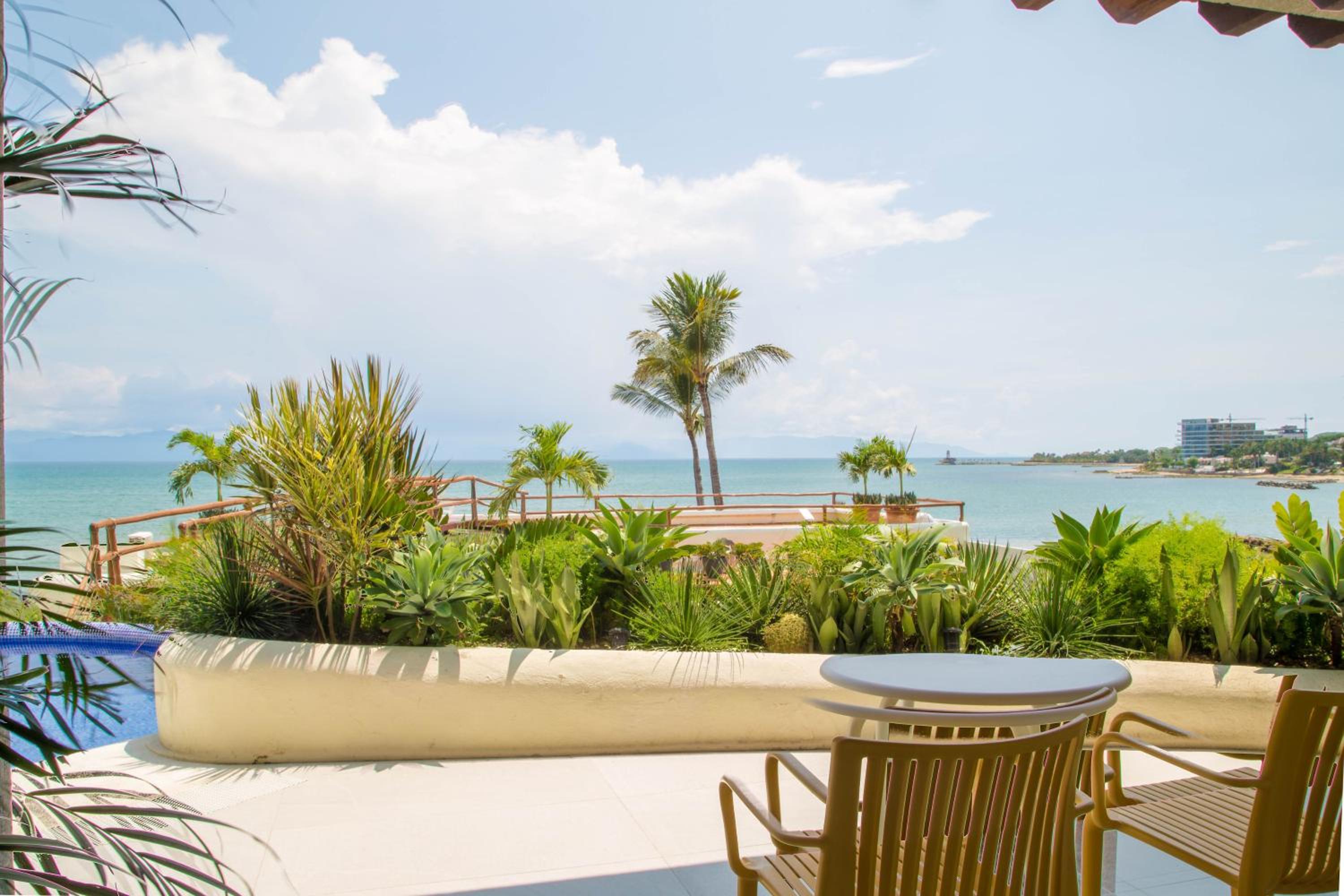 Junior Suite with Sea View and Jacuzzi - Photo 7