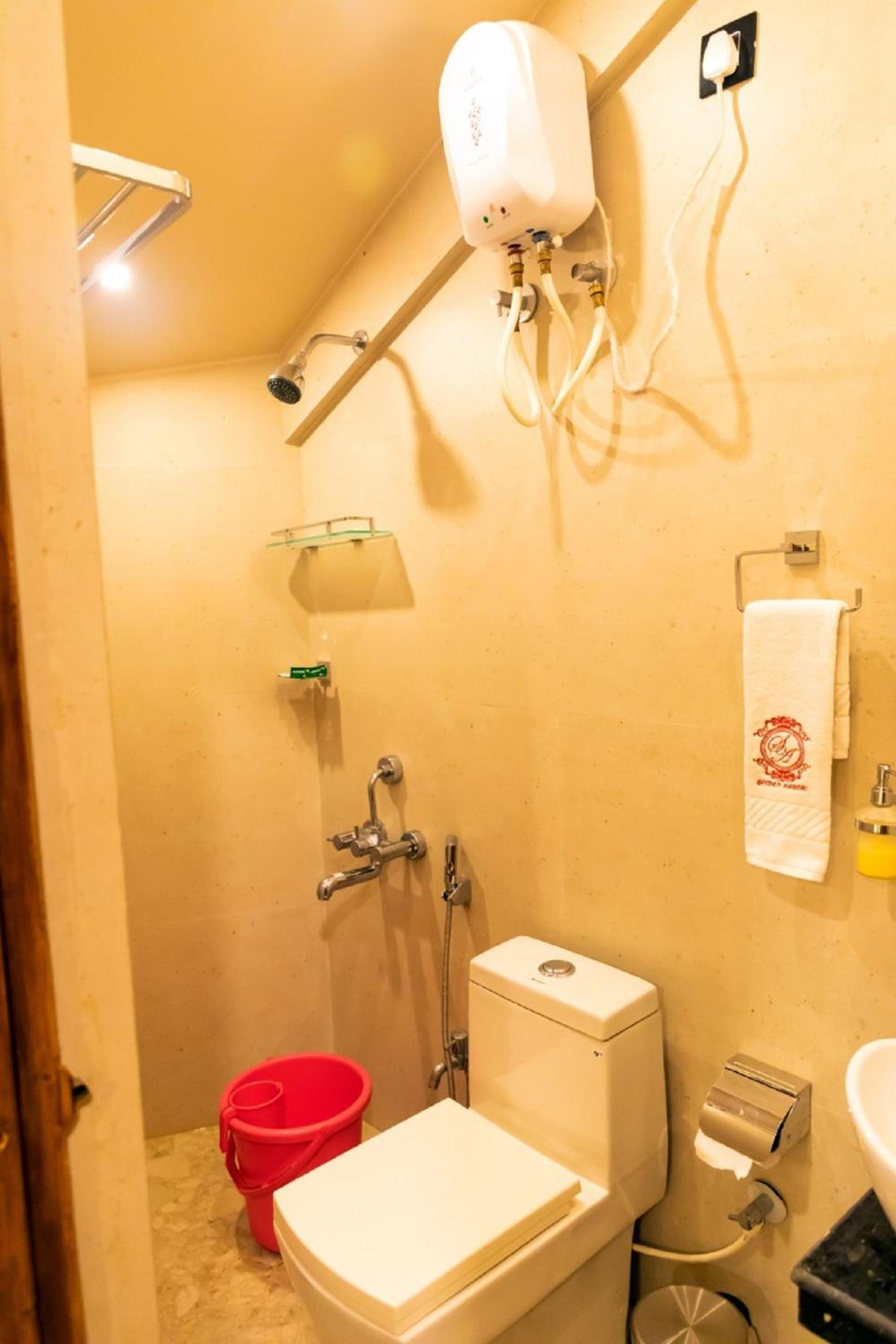 Deluxe Room - Photo 9