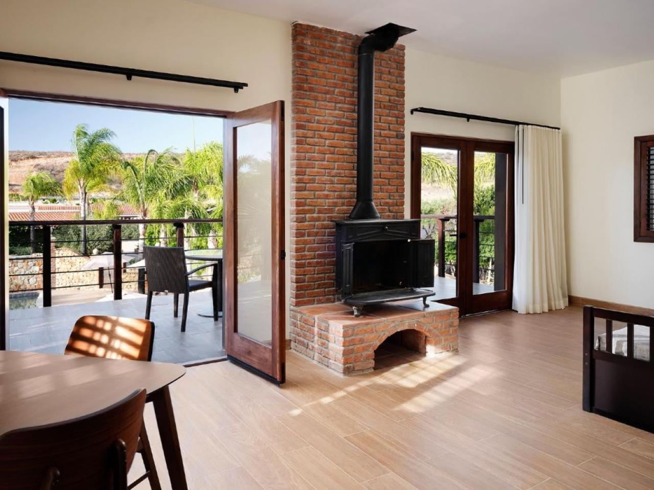 Suite with Garden View - Photo 2