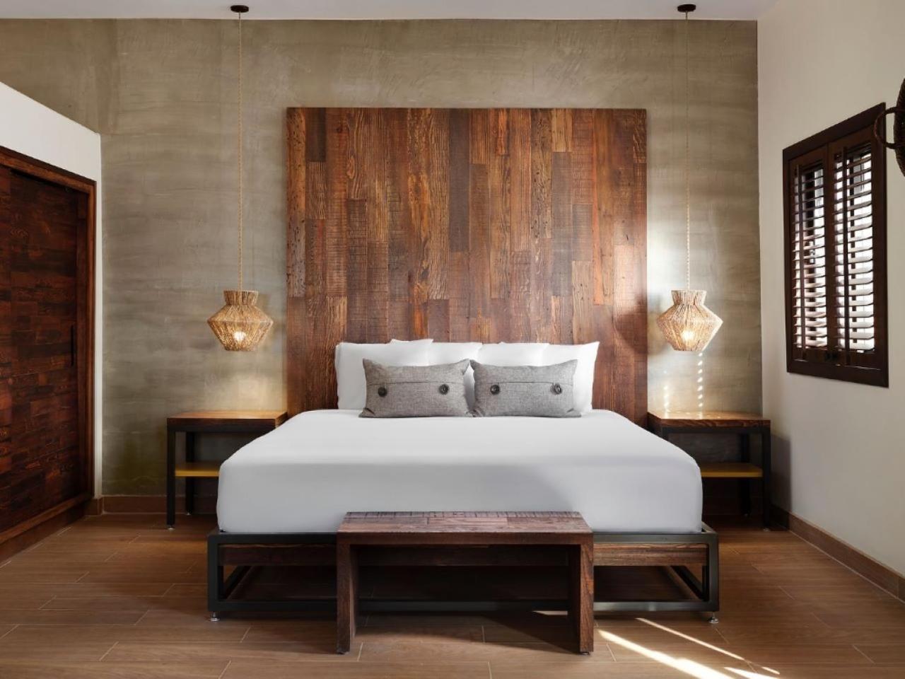 Standard King Room - Photo 1